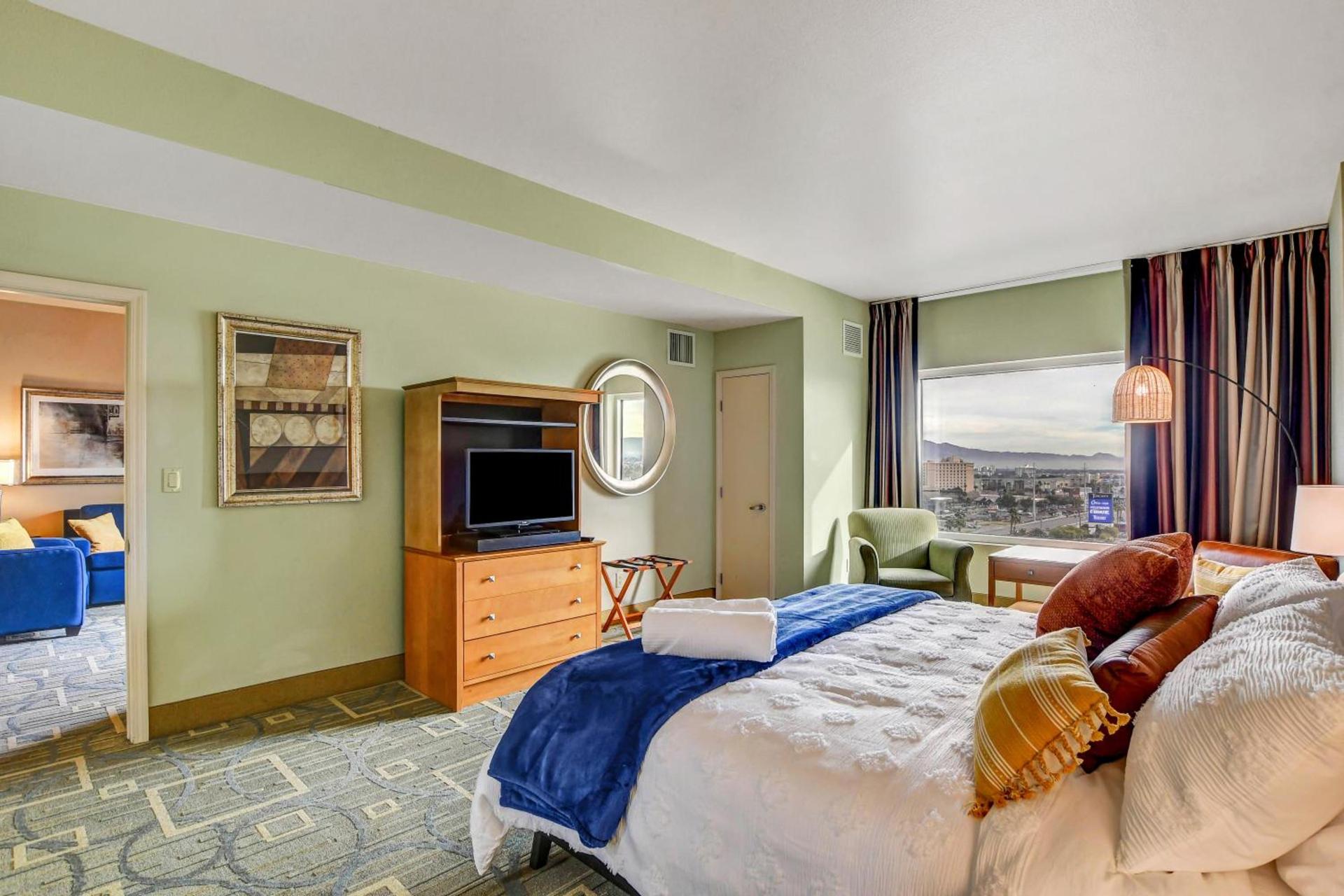 Diligence at The Platinum - NO Resort Fees and Free Parking photo 11