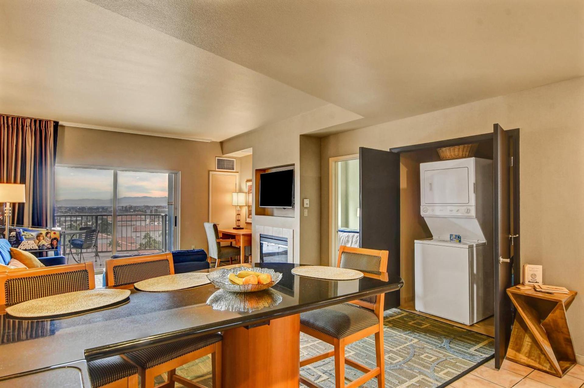 Diligence at The Platinum - NO Resort Fees and Free Parking photo 20