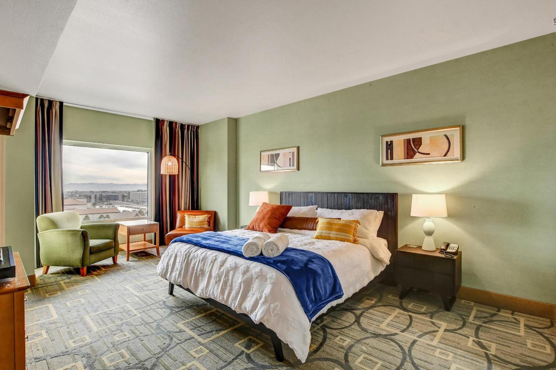 Diligence at The Platinum - NO Resort Fees and Free Parking photo 26