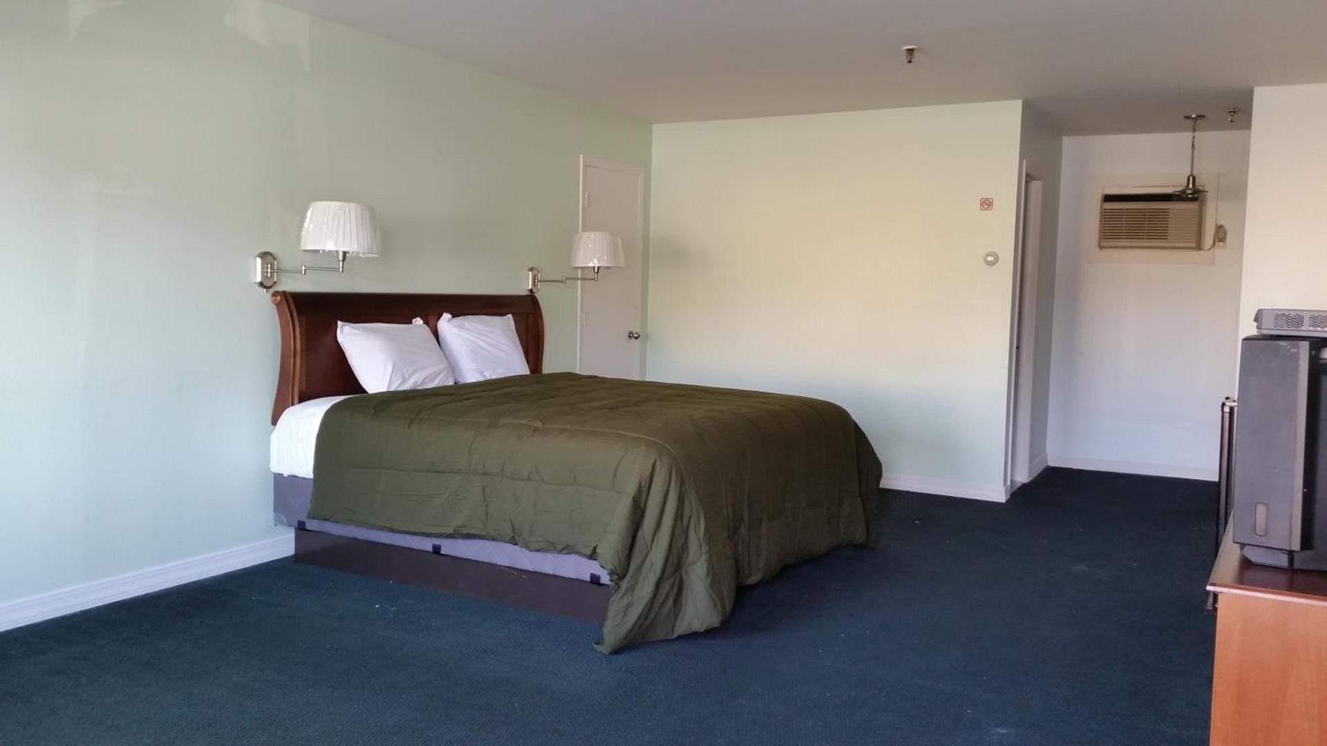 Budget Motor Inn- Stony Point photo 9