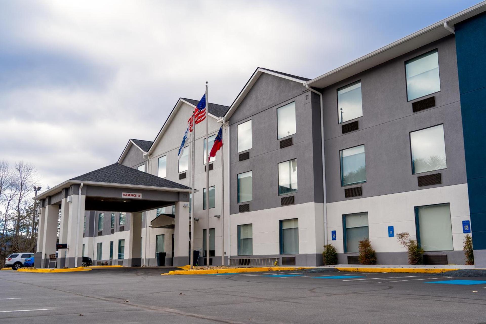 Holiday Inn Express & Suites Hiawassee by IHG photo 31