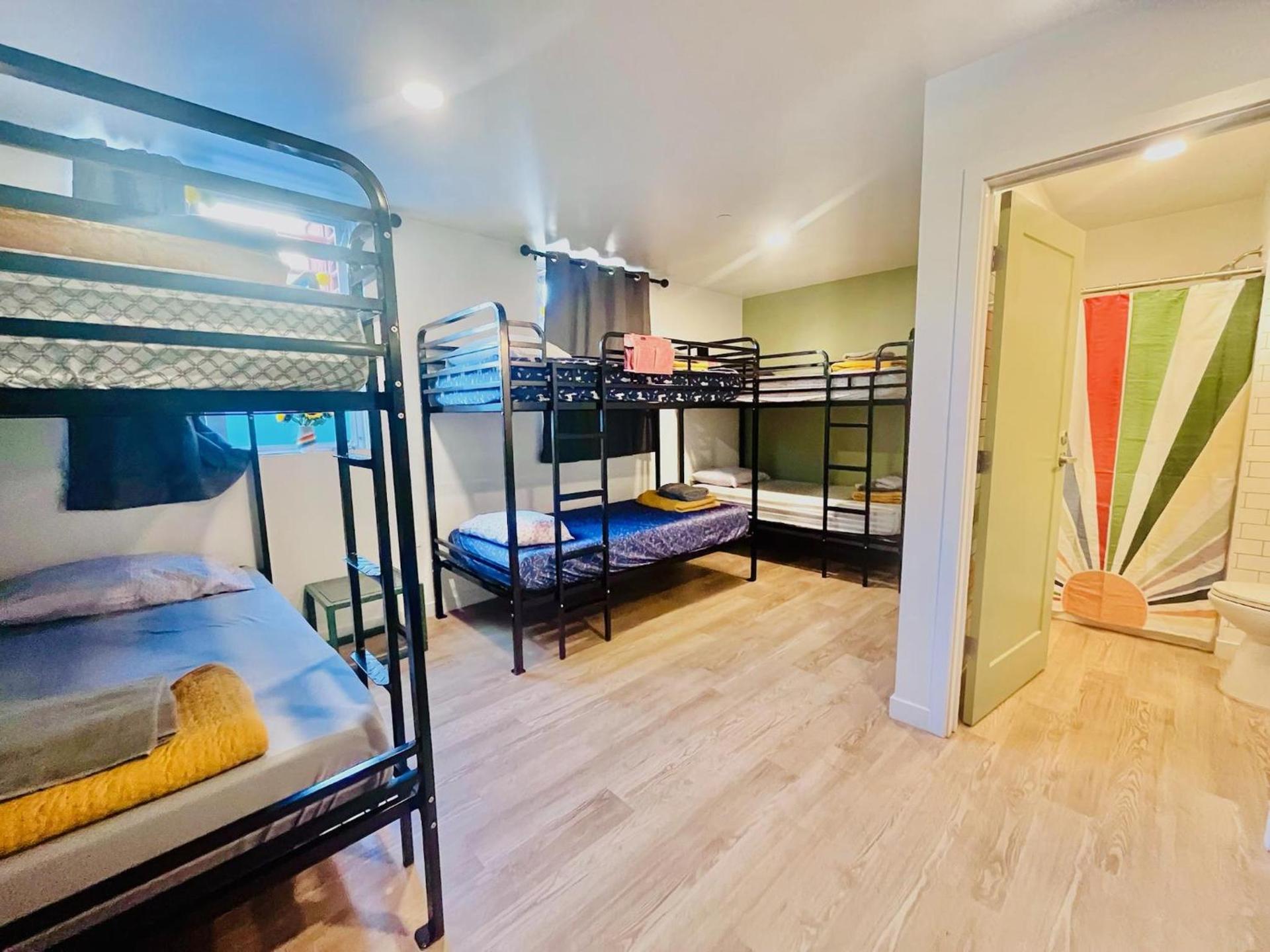 Monterey Hostel photo 27