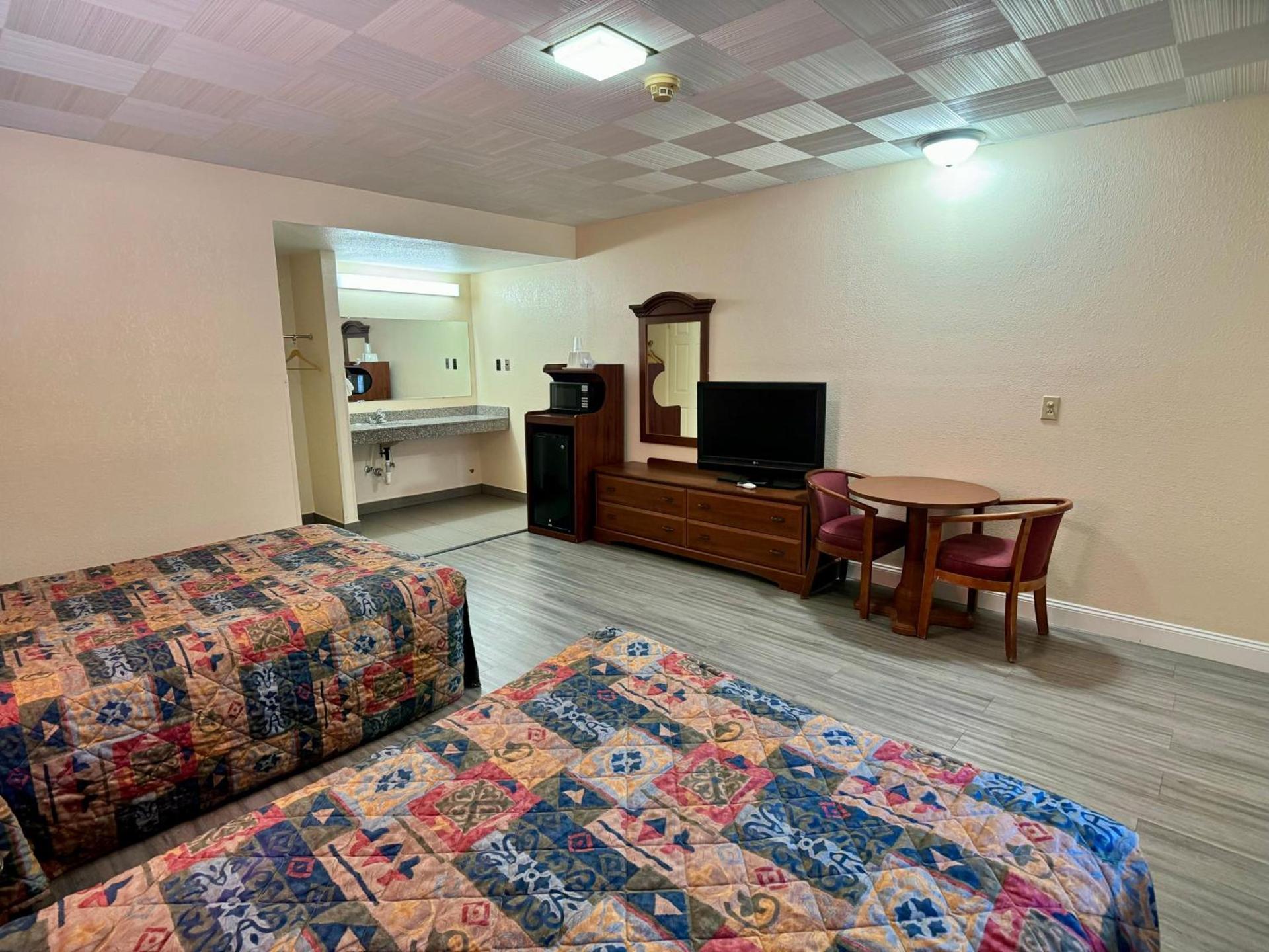 Knights Inn Galax photo 11