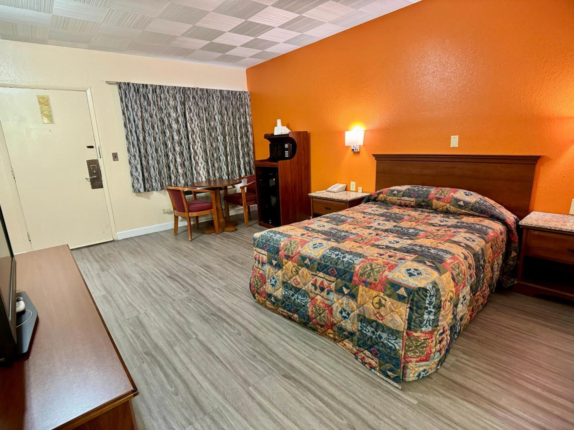 Knights Inn Galax photo 14