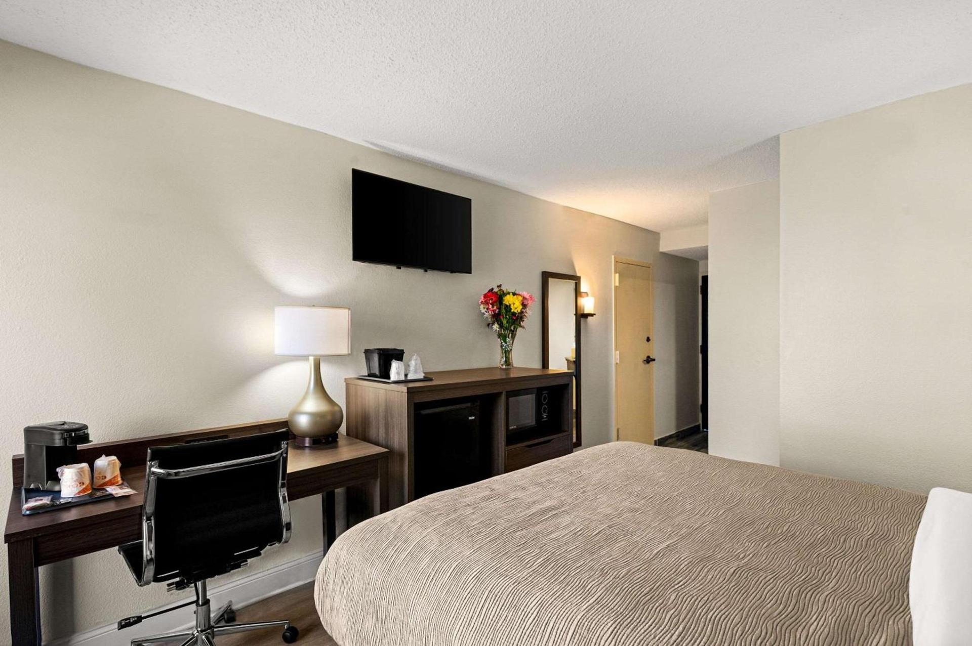 Quality Inn & Suites North Little Rock photo 14