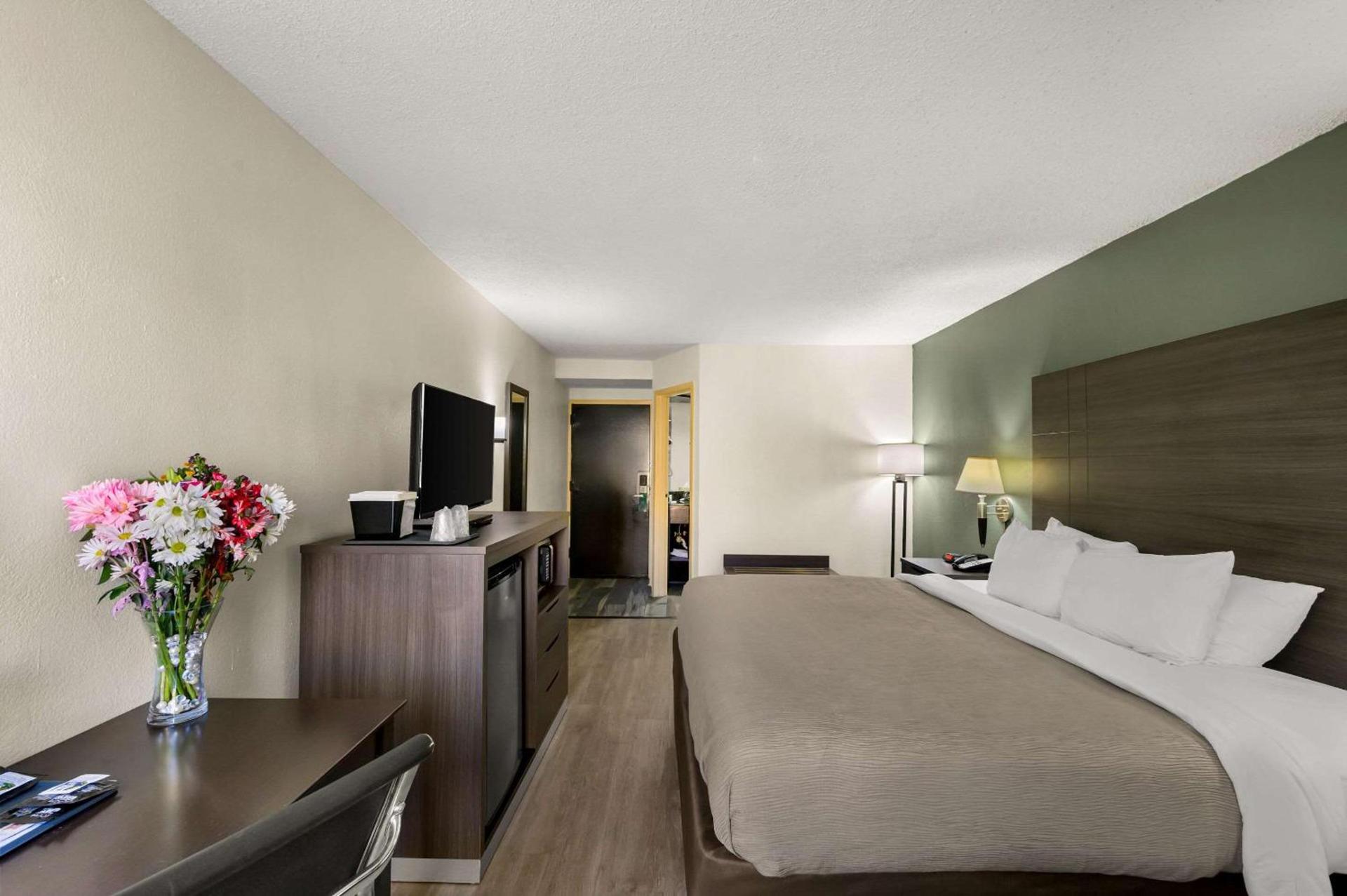 Quality Inn & Suites North Little Rock photo 17