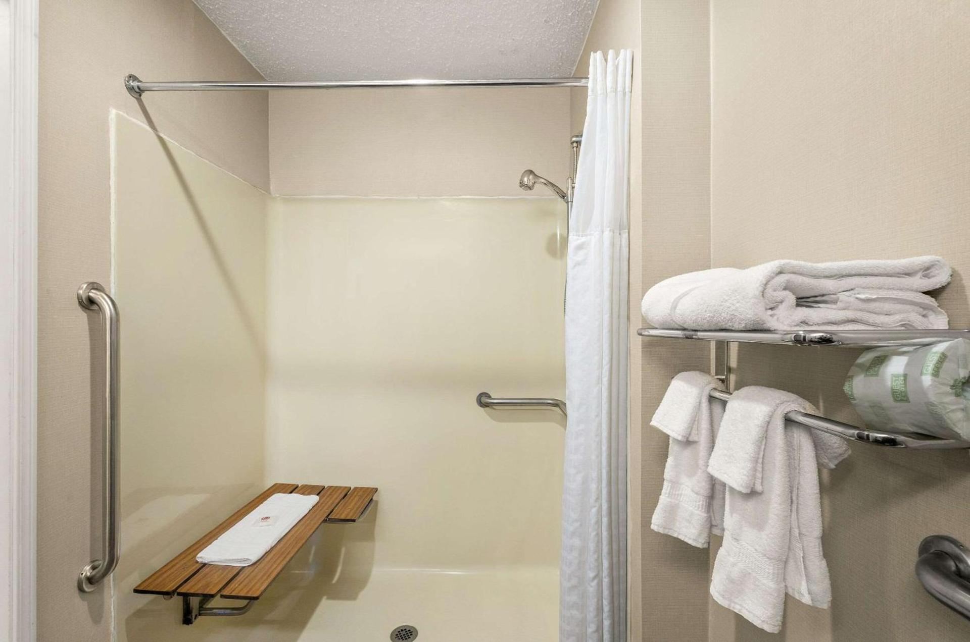 Comfort Inn Near Ouabache State Park photo 39