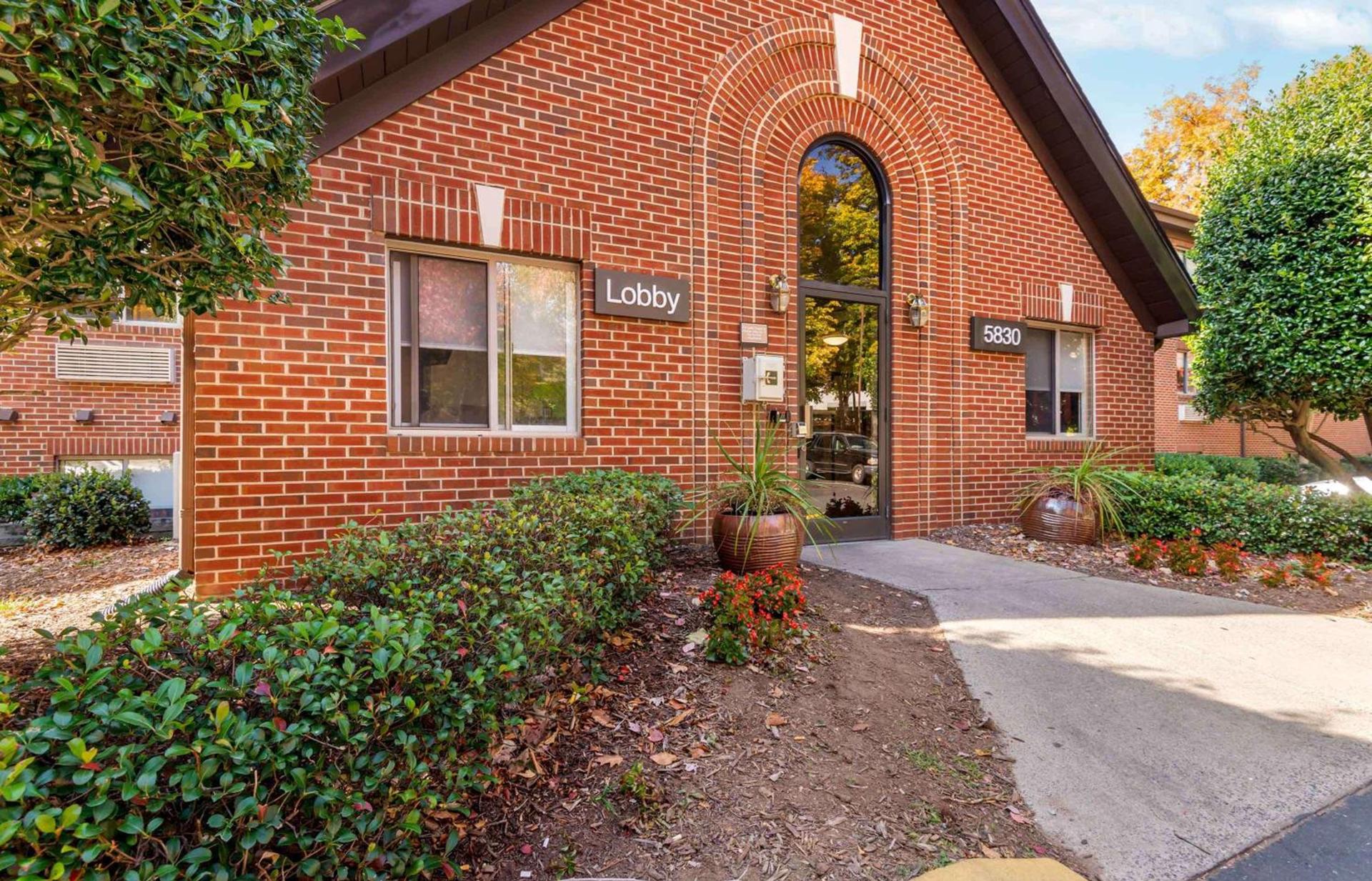 Studio 6 Suites Charlotte, NC - Tyvola Rd Executive Park photo 2