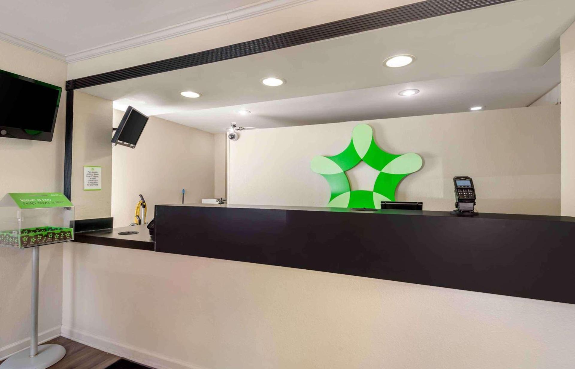 Studio 6 Suites Charlotte, NC - Tyvola Rd Executive Park photo 3