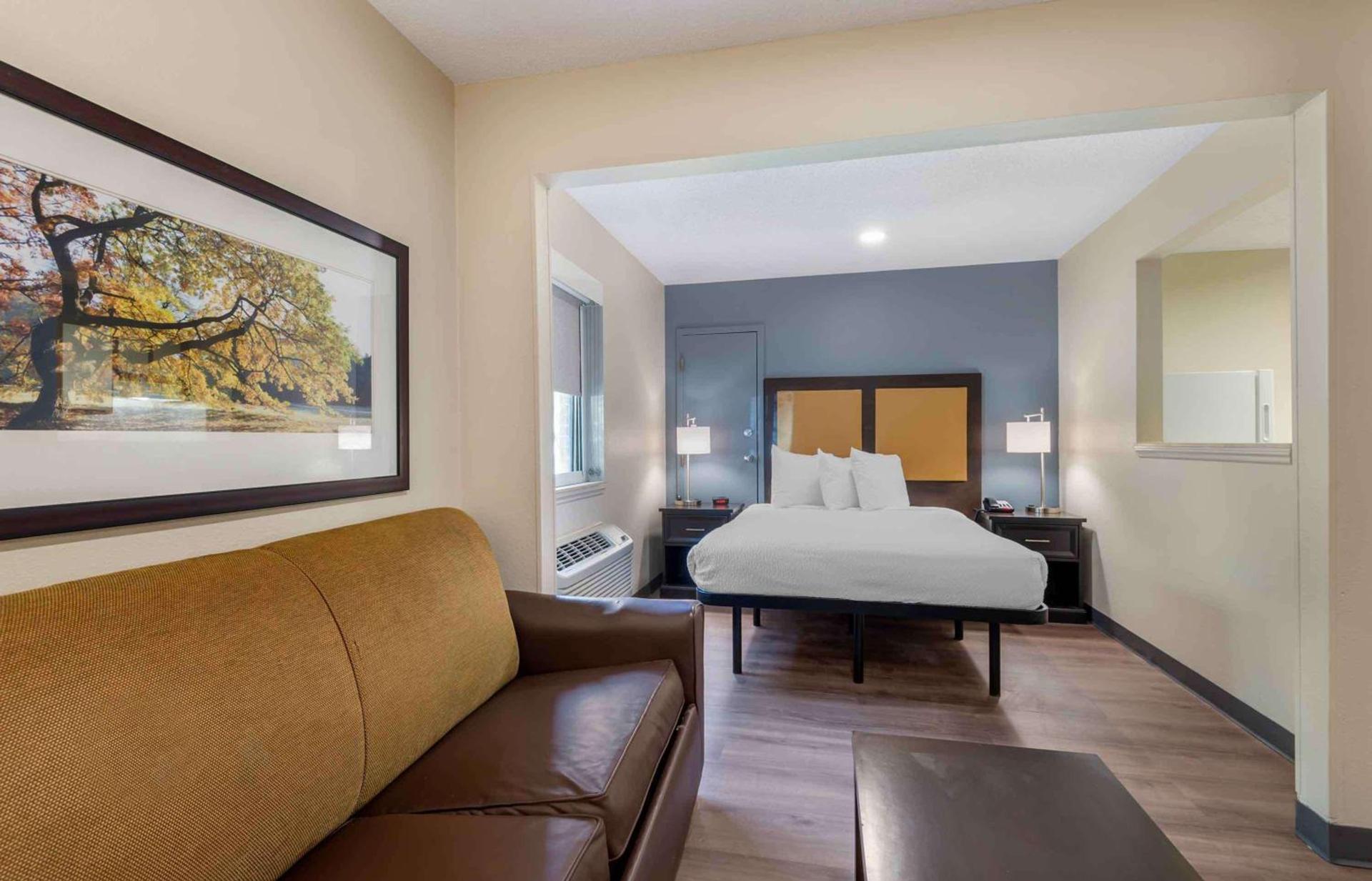 Studio 6 Suites Charlotte, NC - Tyvola Rd Executive Park photo 15