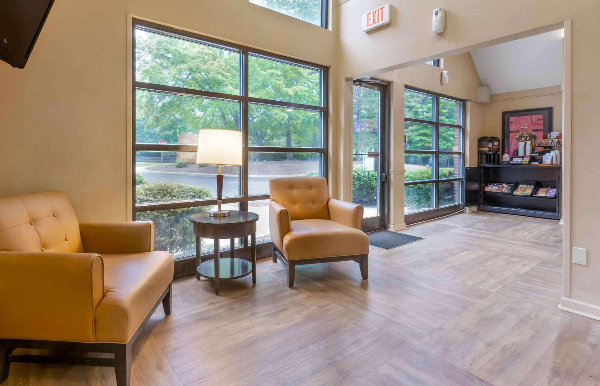 Suburban Studios Cary - RDU Airport photo 7