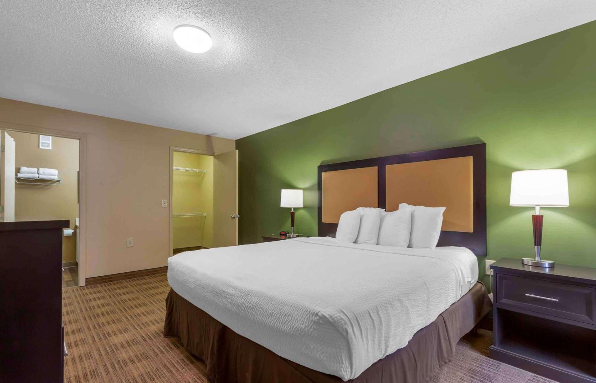 Suburban Studios Cary - RDU Airport photo 27