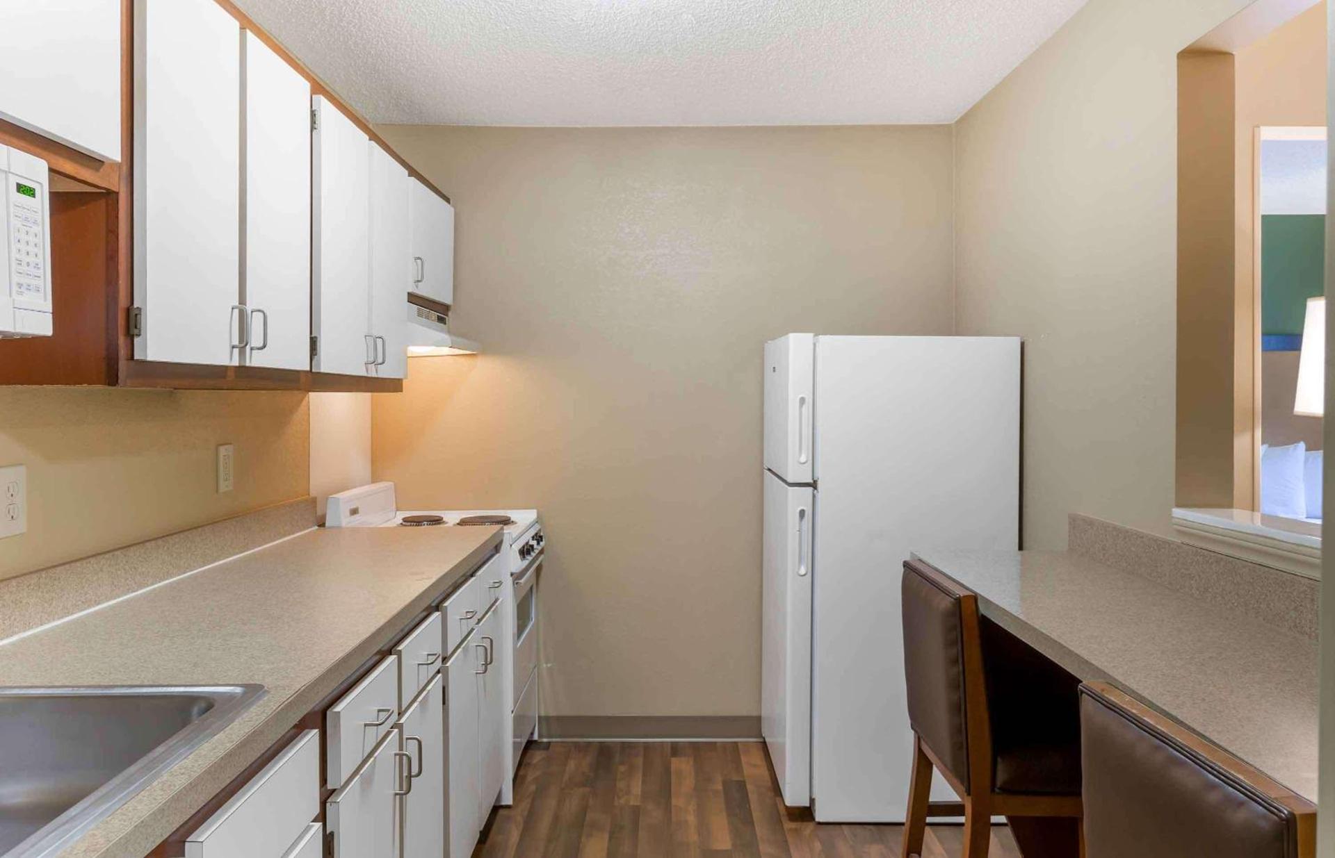Extended Stay America Suites - Raleigh - North Raleigh - Wake Towne Dr photo 30