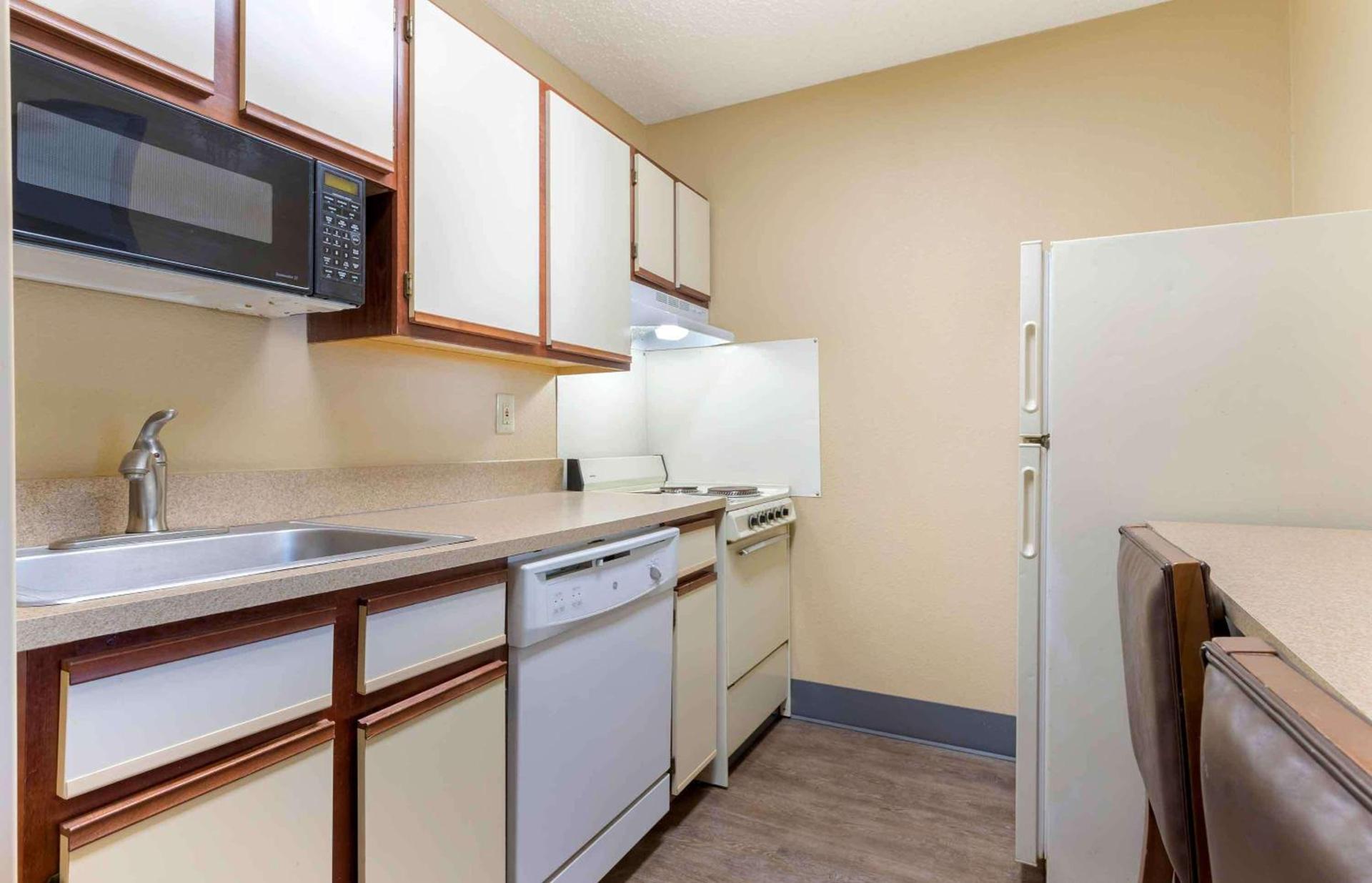 Extended Stay America Suites - Tulsa - Midtown photo 25