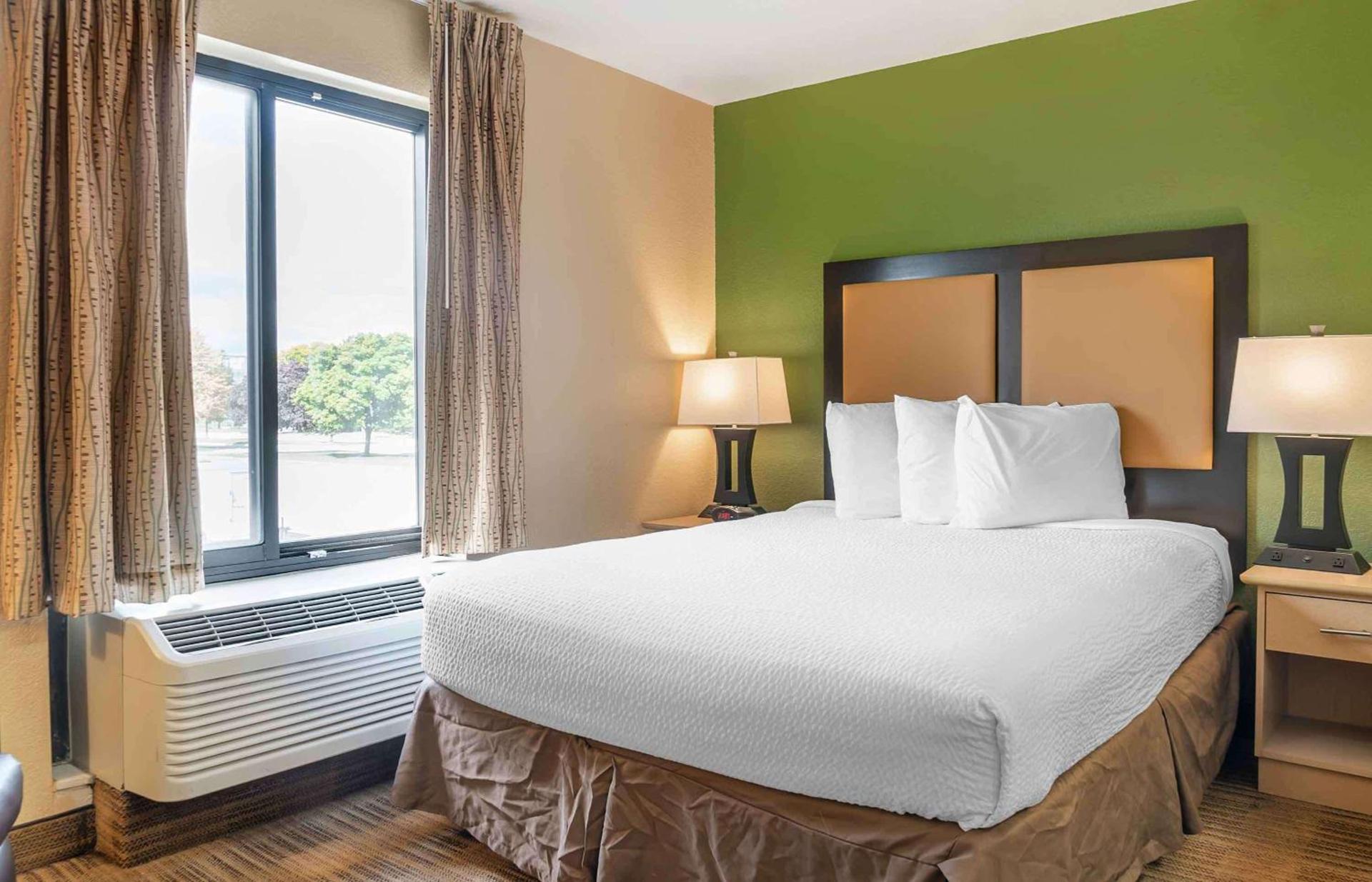 Extended Stay America Select Suites - Detroit - Warren photo 4