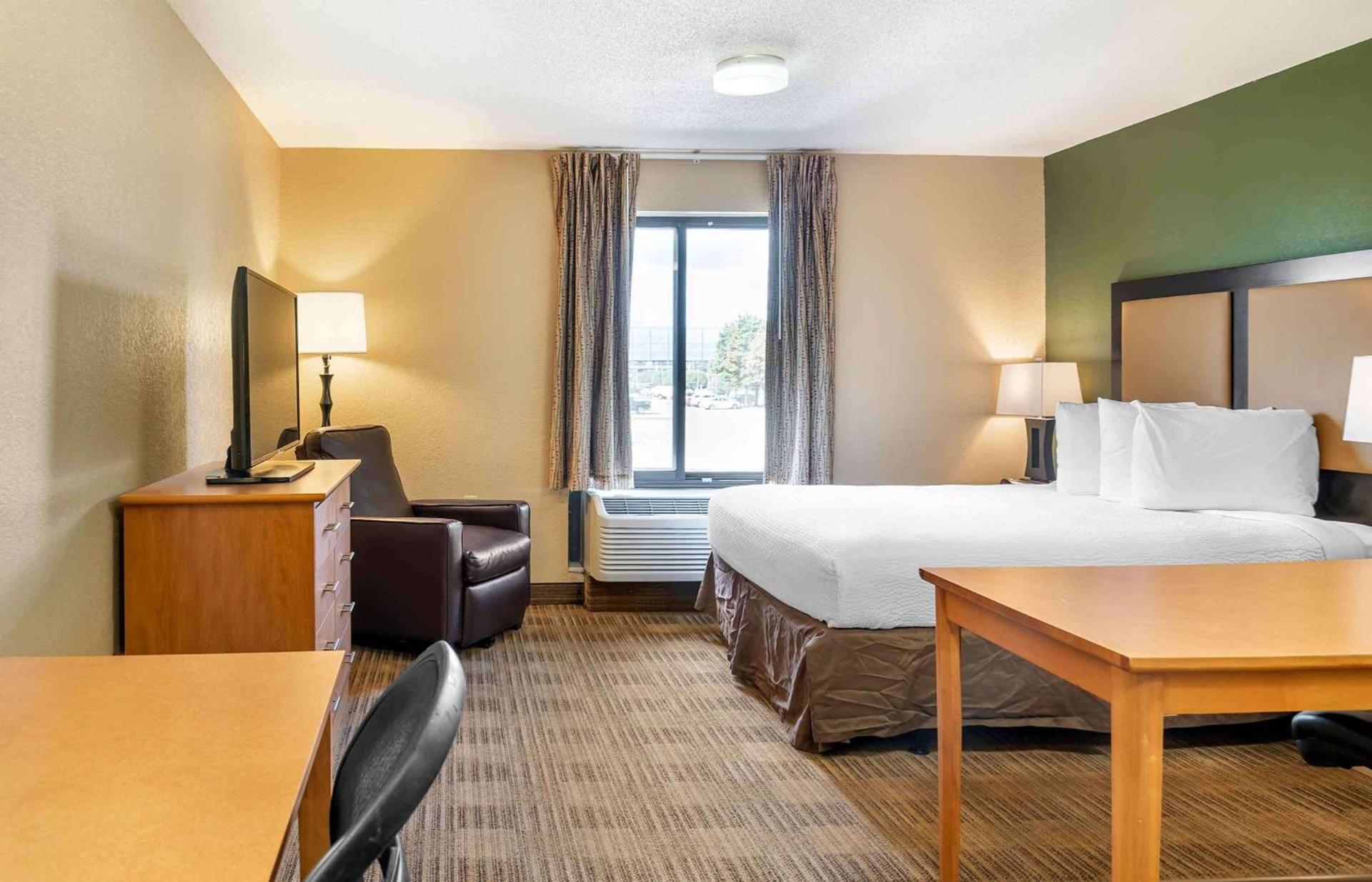 Extended Stay America Select Suites - Detroit - Warren photo 6