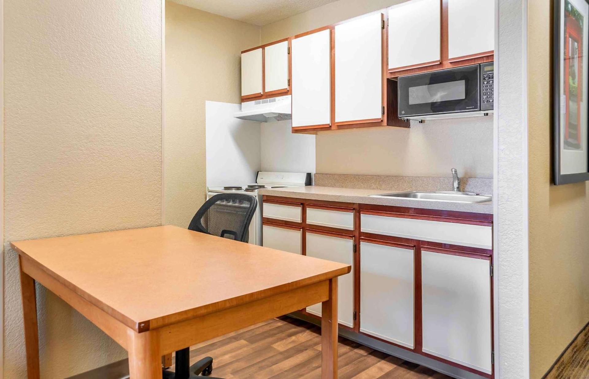 Extended Stay America Select Suites - Detroit - Warren photo 7