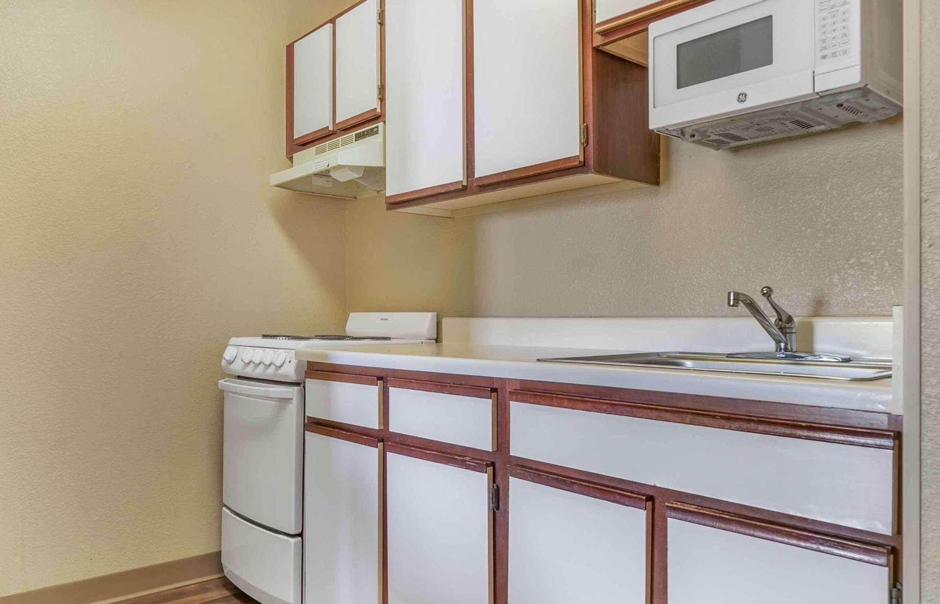 Extended Stay America Select Suites - Detroit - Ann Arbor - University South photo 8