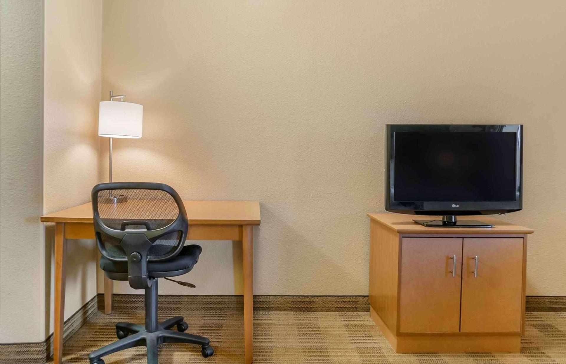 Extended Stay America Select Suites - Detroit - Ann Arbor - University South photo 11