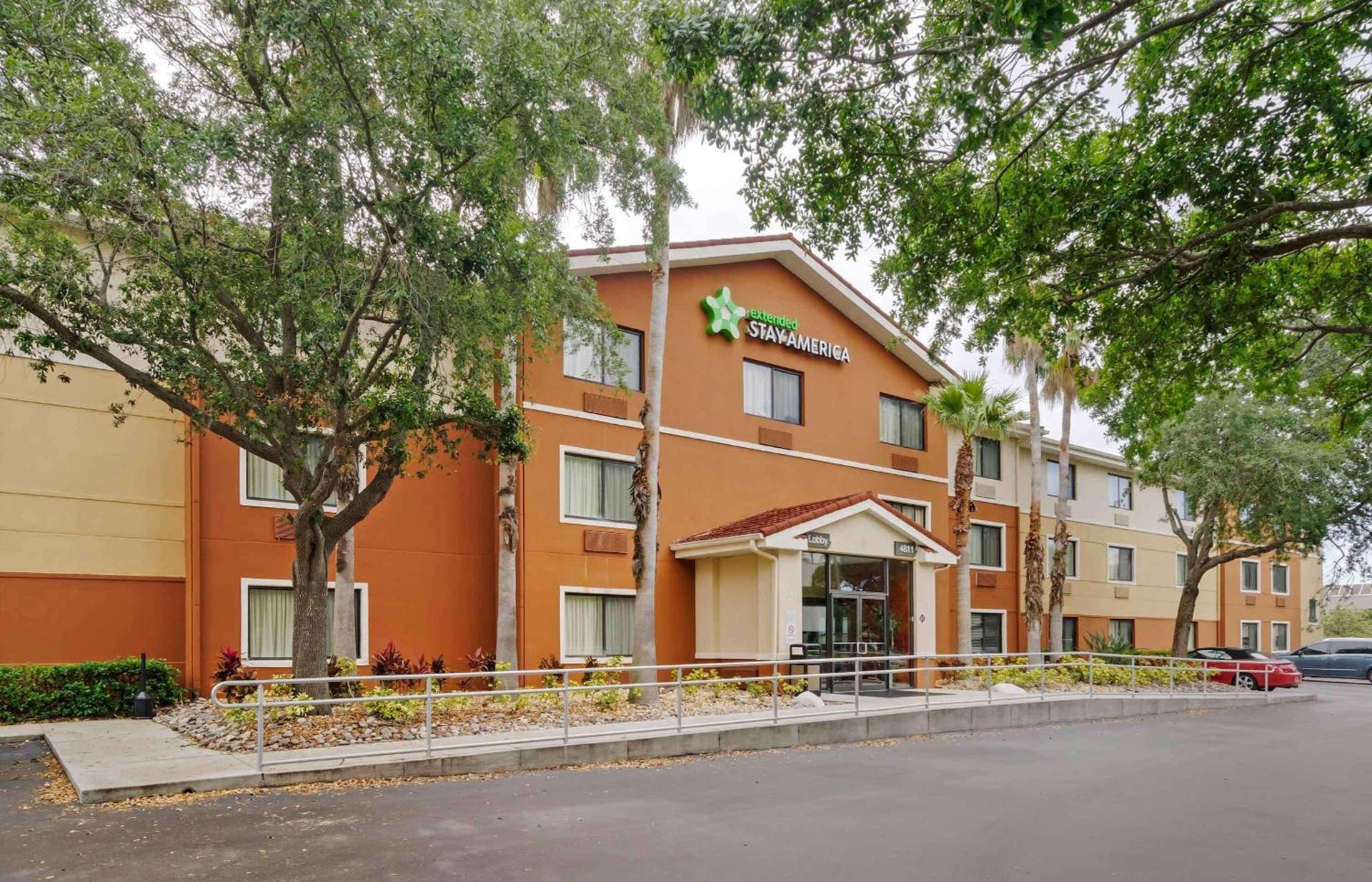 Extended Stay America Select Suites Tampa Airport Memorial Hwy photo 3