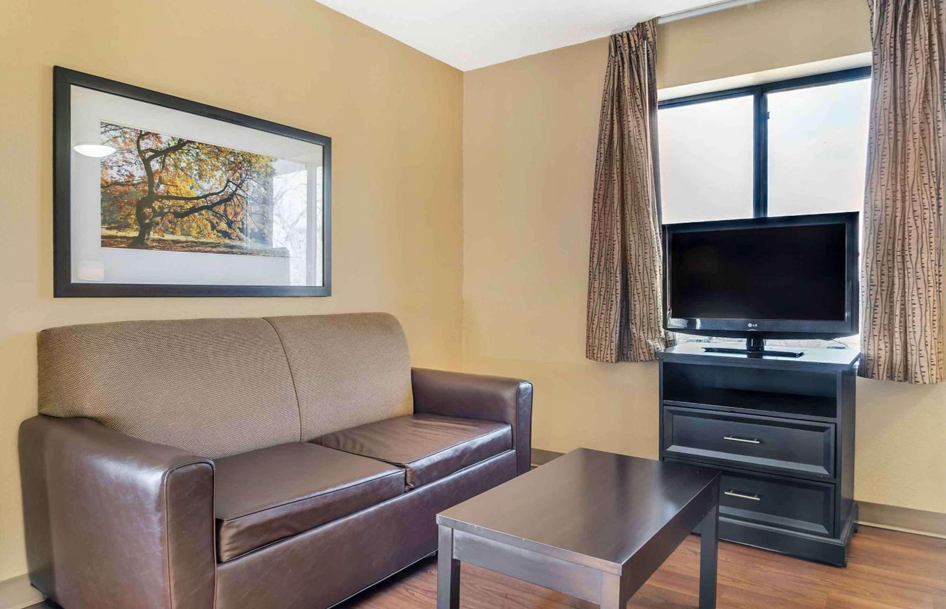 Extended Stay America Select Suites - Detroit - Ann Arbor - University South photo 19