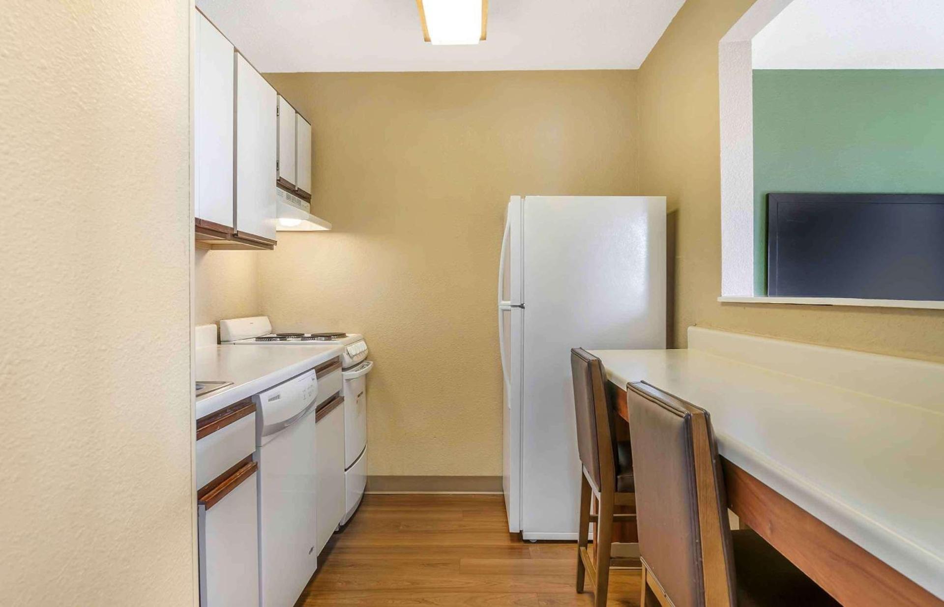 Extended Stay America Select Suites - Detroit - Ann Arbor - University South photo 20