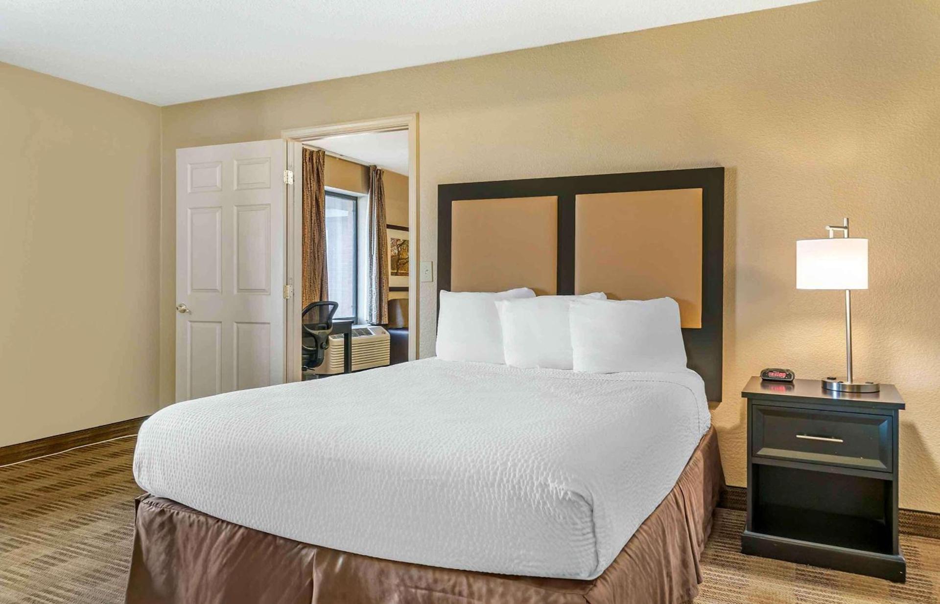 Extended Stay America Select Suites - Detroit - Ann Arbor - University South photo 28