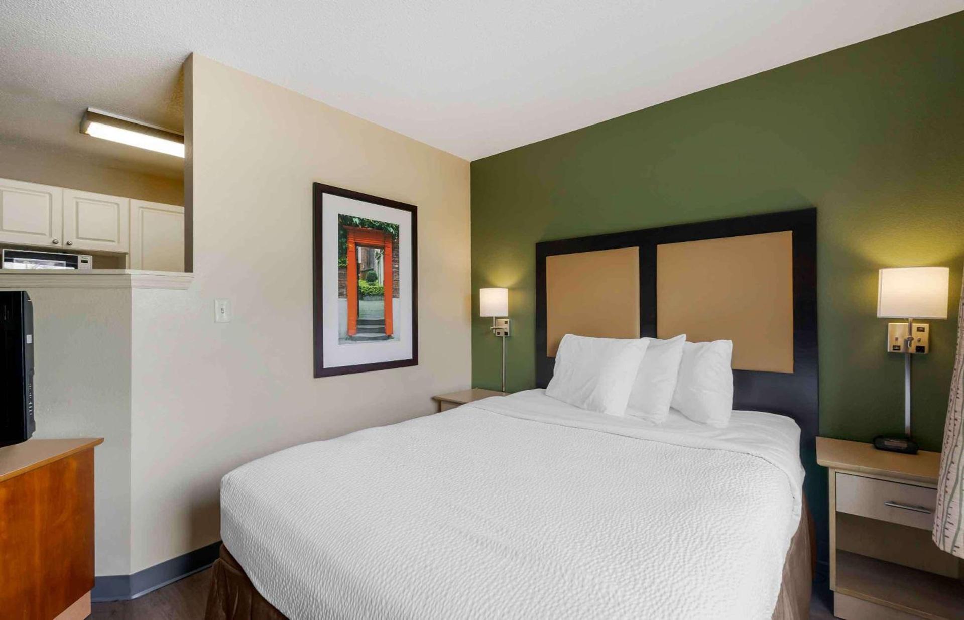 Extended Stay America Select Suites Tampa Airport Memorial Hwy photo 20