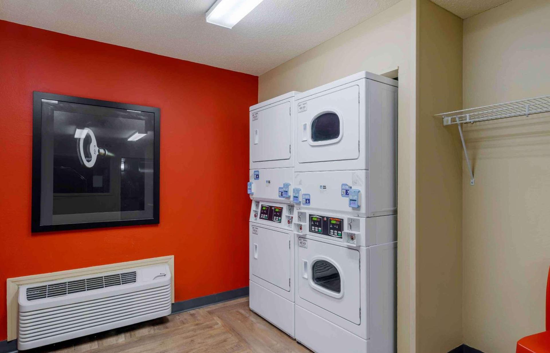 Extended Stay America Select Suites Tampa Airport Memorial Hwy photo 33