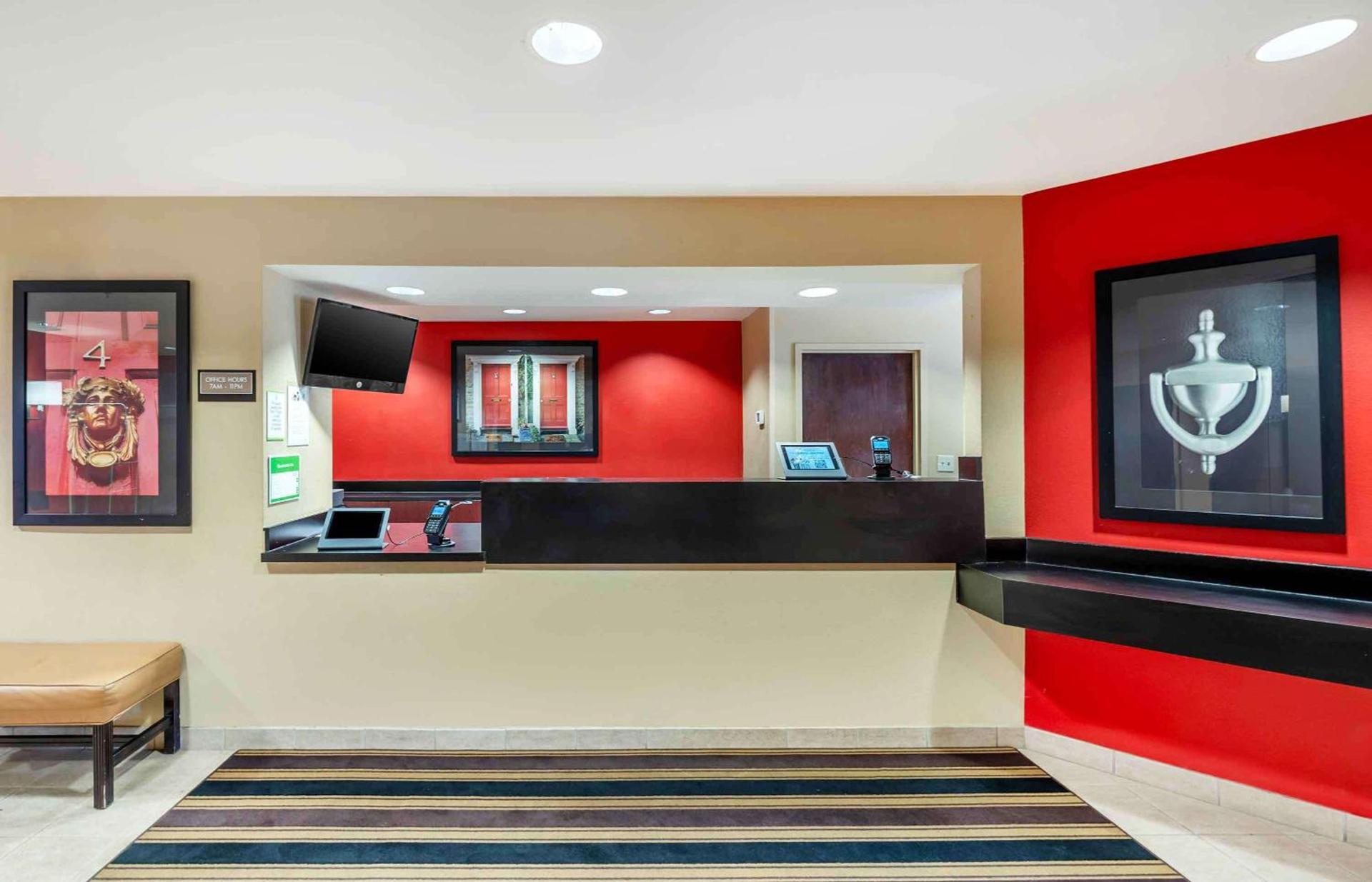 Extended Stay America Suites - Hampton - Coliseum photo 3