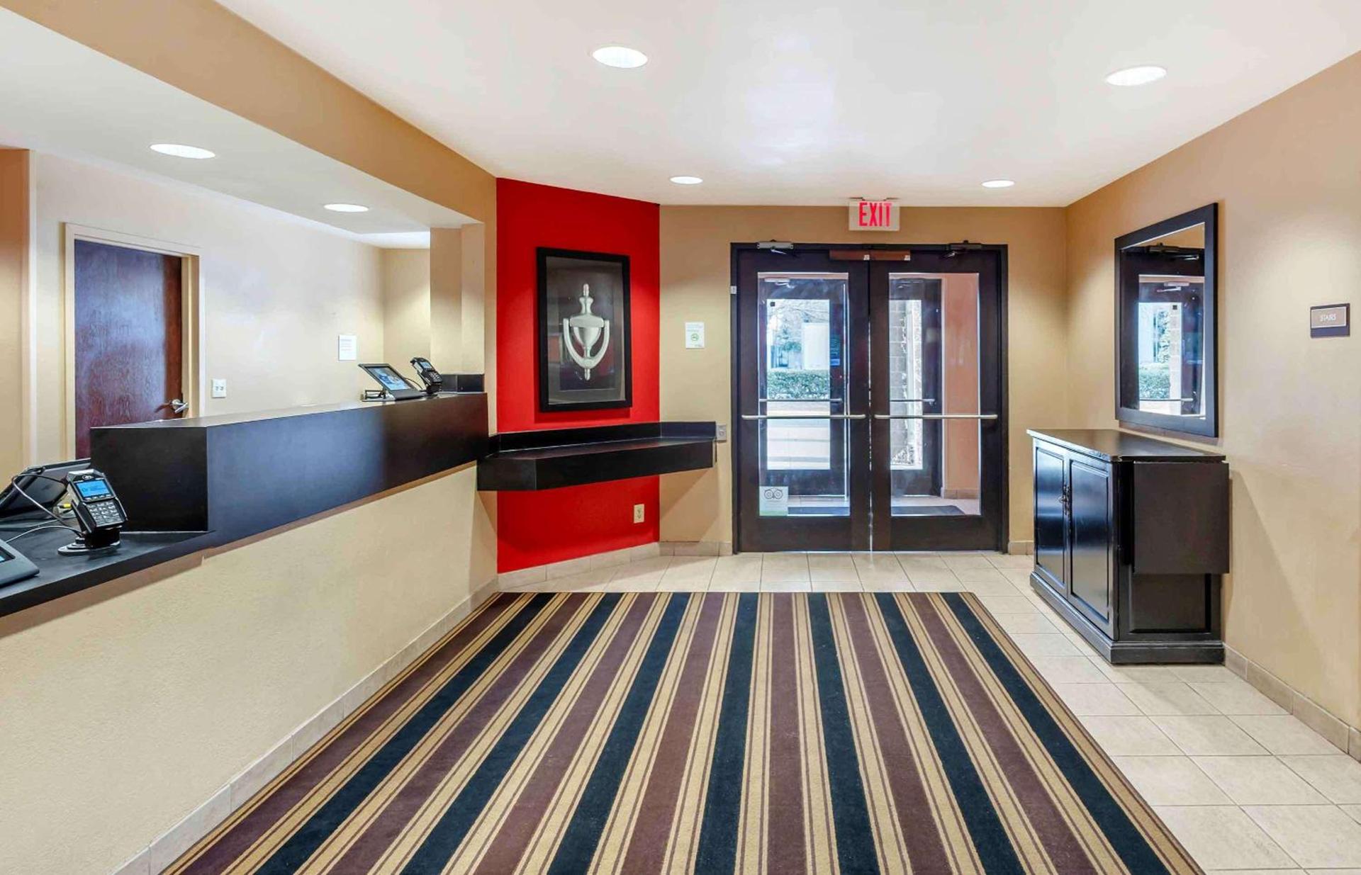 Extended Stay America Suites - Hampton - Coliseum photo 4