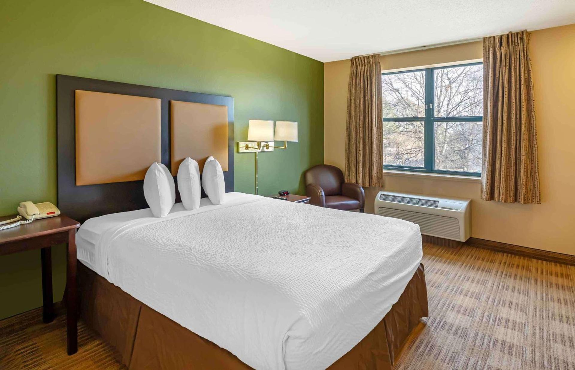 Extended Stay America Suites - Hampton - Coliseum photo 12