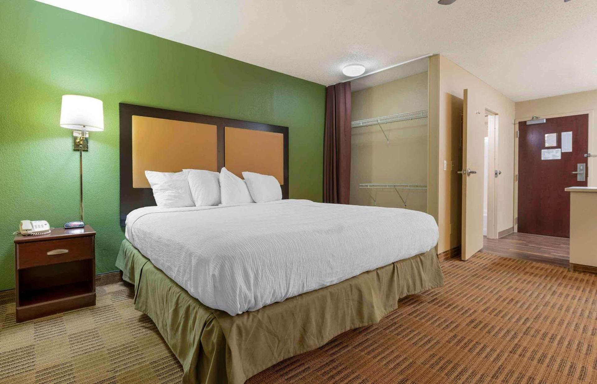 Extended Stay America Suites - Hampton - Coliseum photo 19