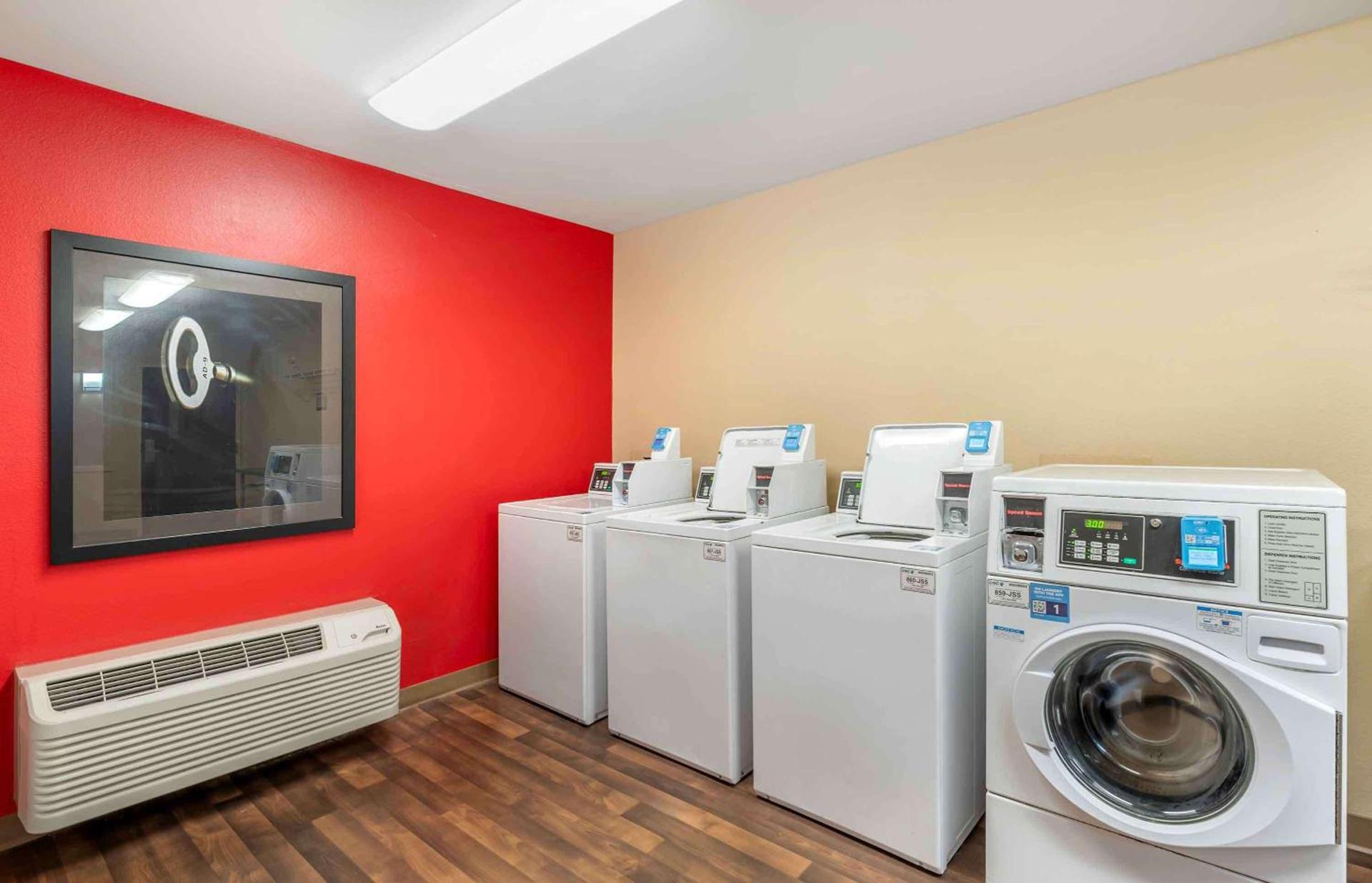 Extended Stay America Suites - Hampton - Coliseum photo 28