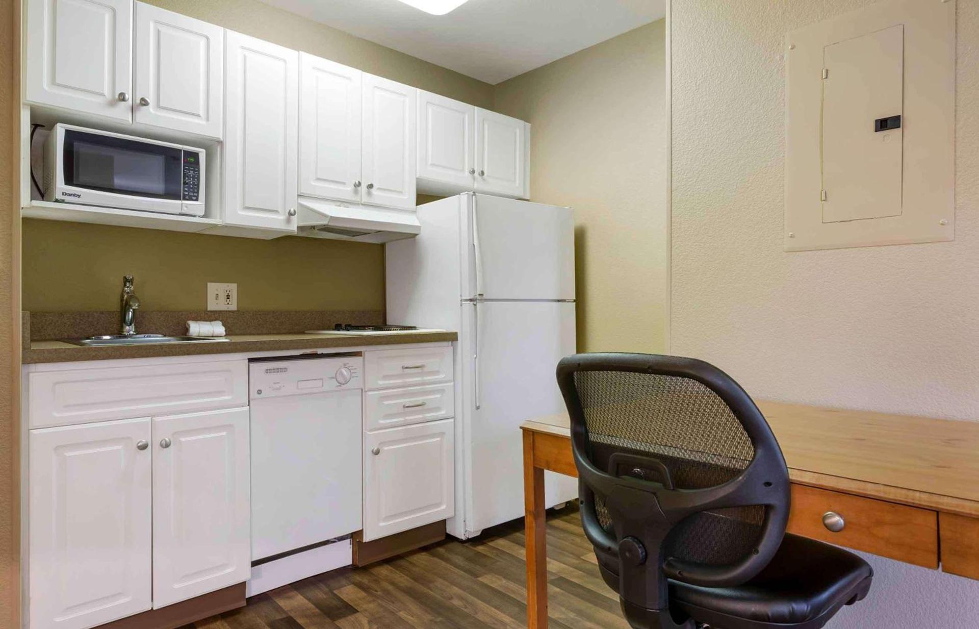 Extended Stay America Suites - Phoenix - Biltmore photo 11