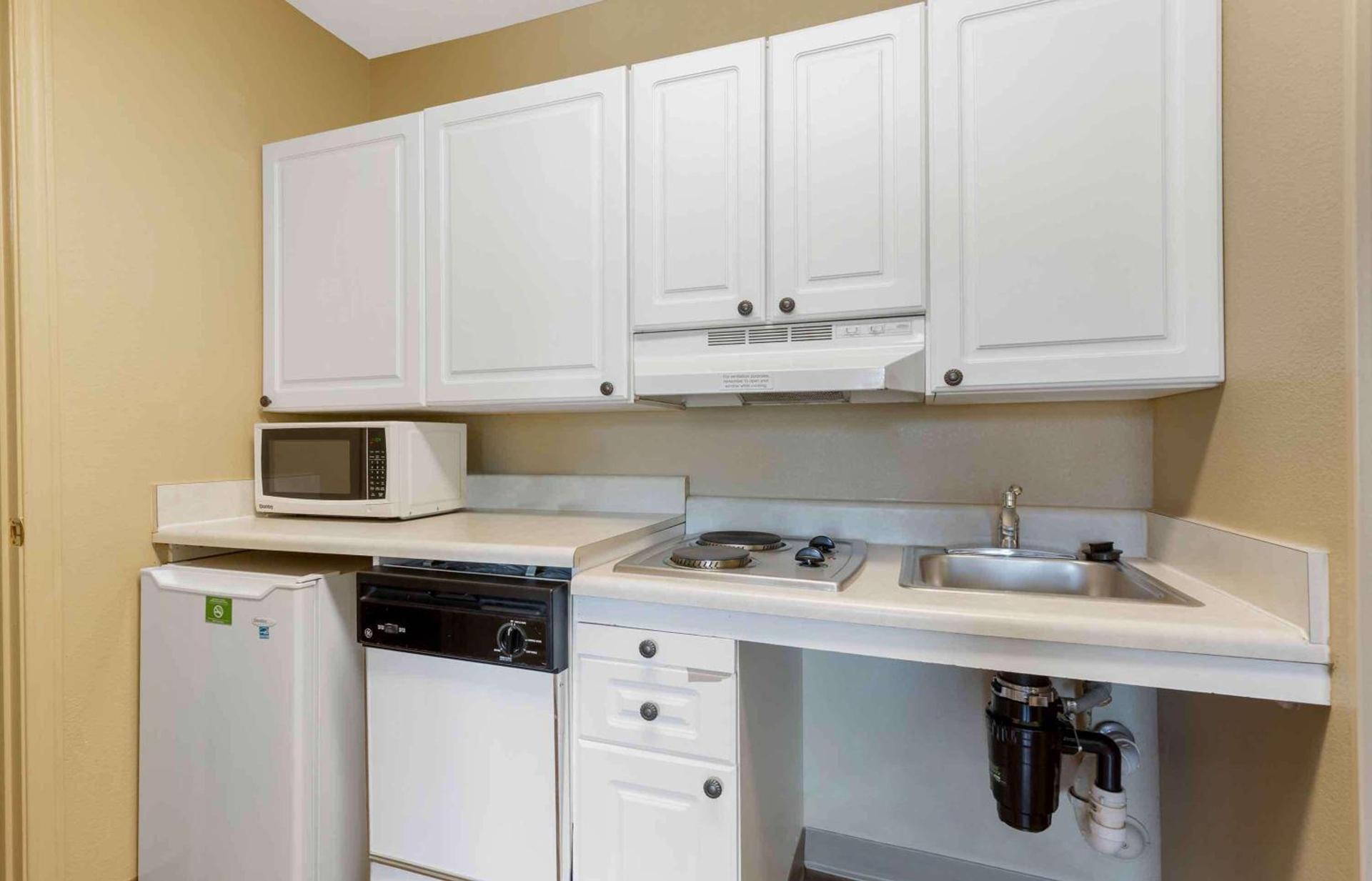Extended Stay America Suites - Phoenix - Biltmore photo 13