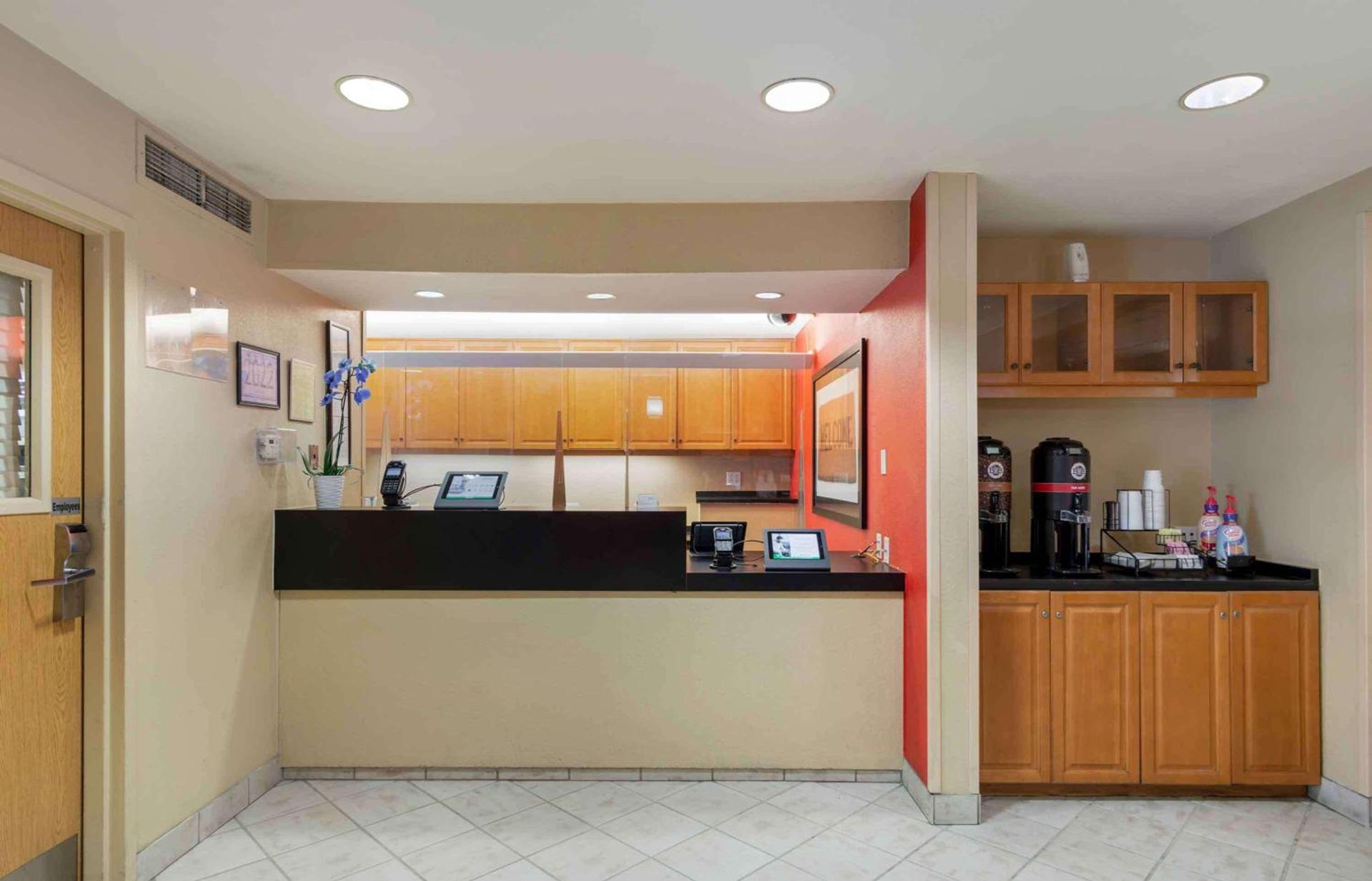 Extended Stay America Select Suites - Atlanta - Buckhead photo 2
