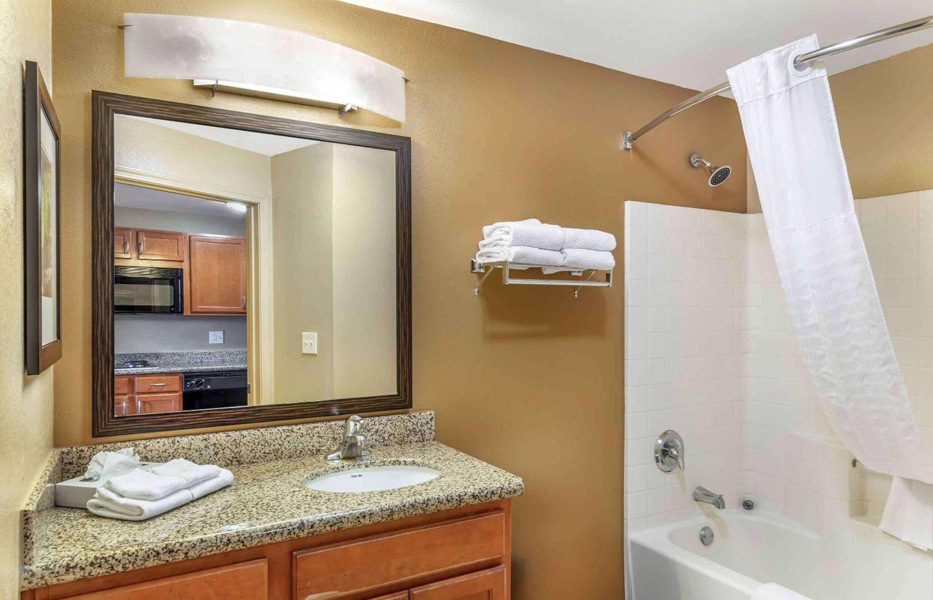 Extended Stay America Suites - Bakersfield - Chester Lane photo 30