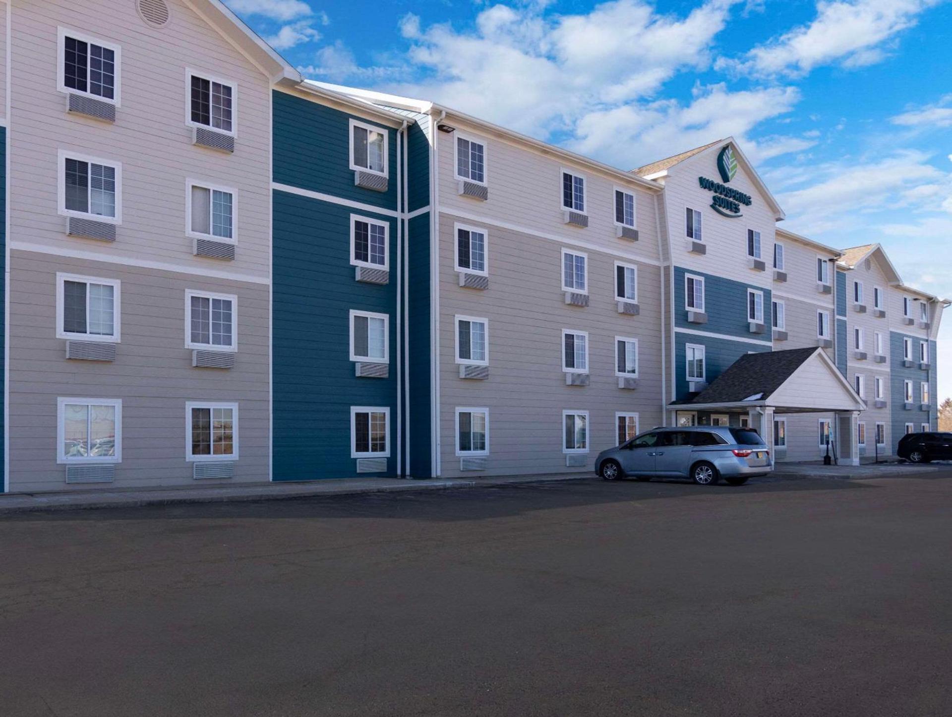 WoodSpring Suites Champaign near University photo 1