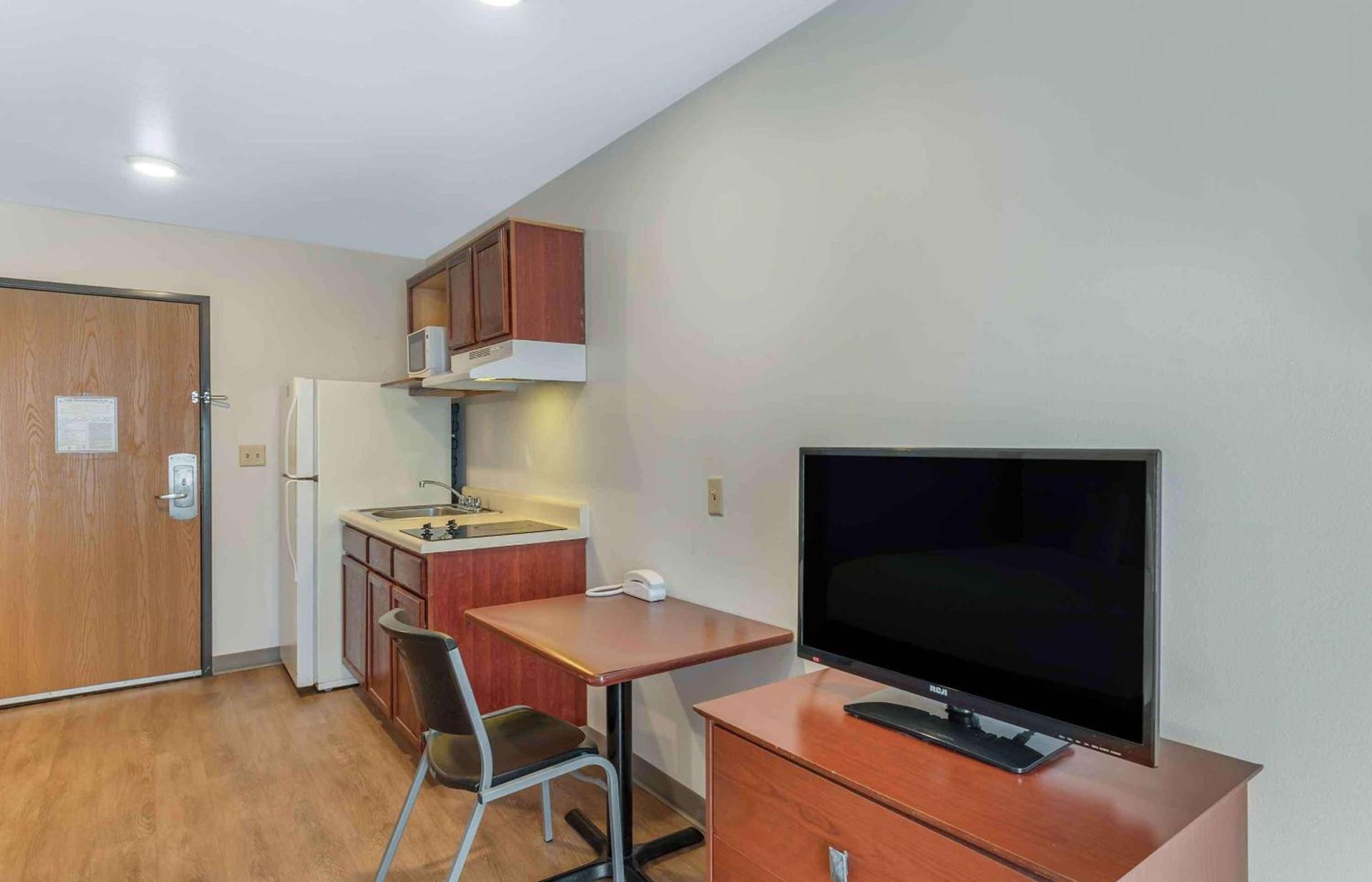 Studio 6 Extended Stay Little Rock Southwest AR photo 11