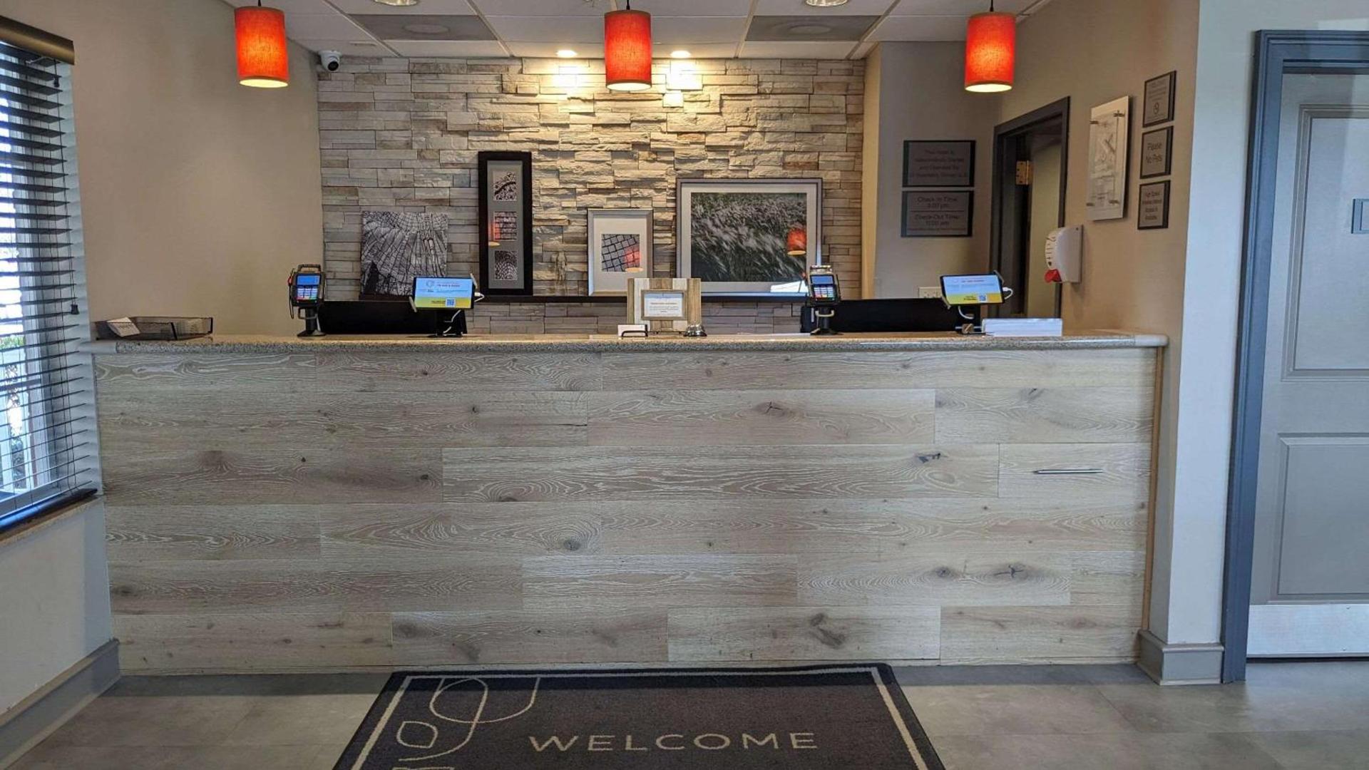 Country Inn & Suites by Radisson, Covington, LA photo 3