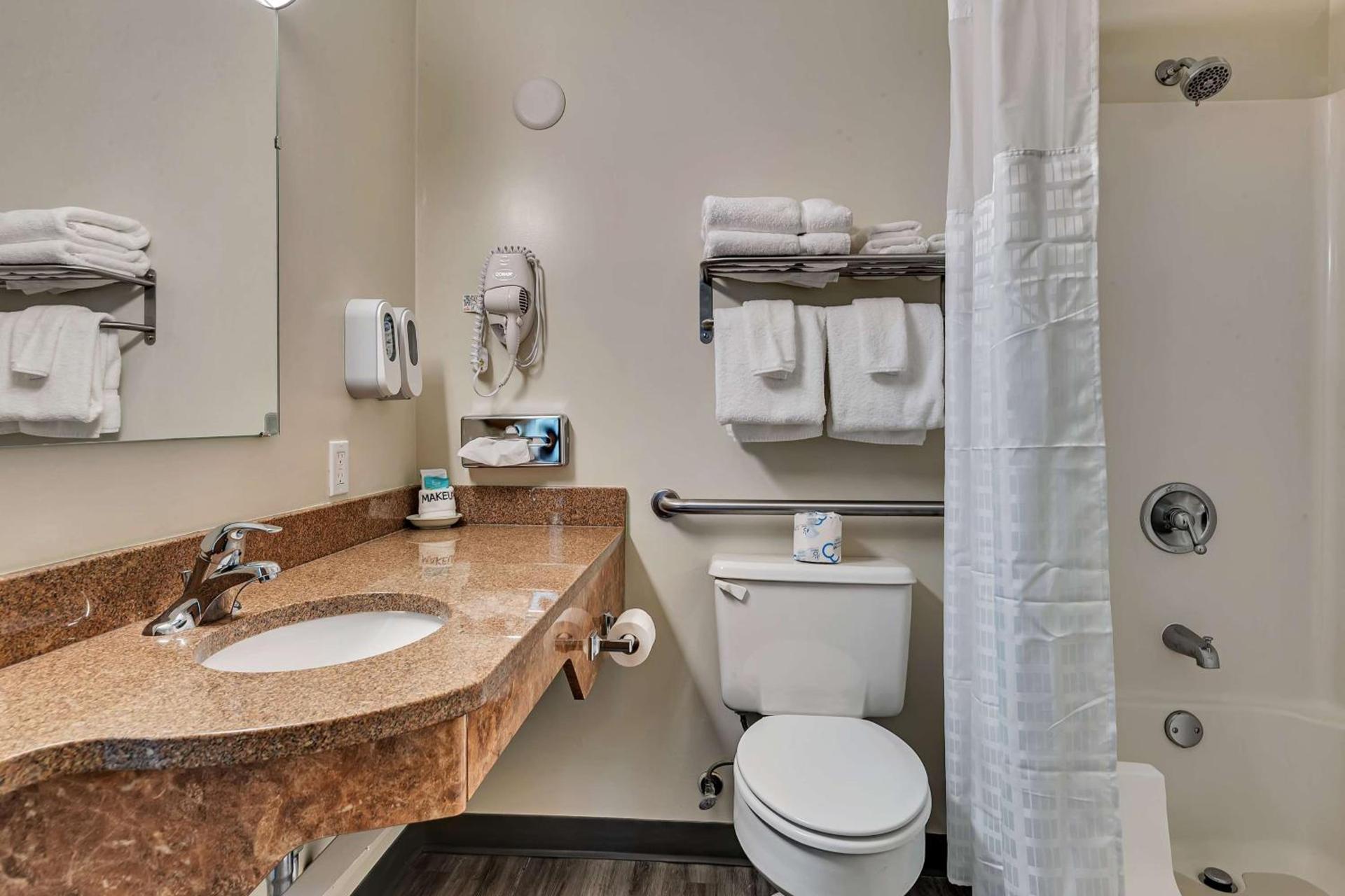 SureStay Hotel by Best Western Spicer photo 24