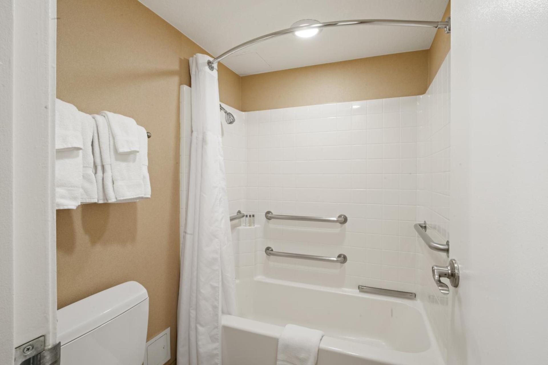 The Carriage House photo 34