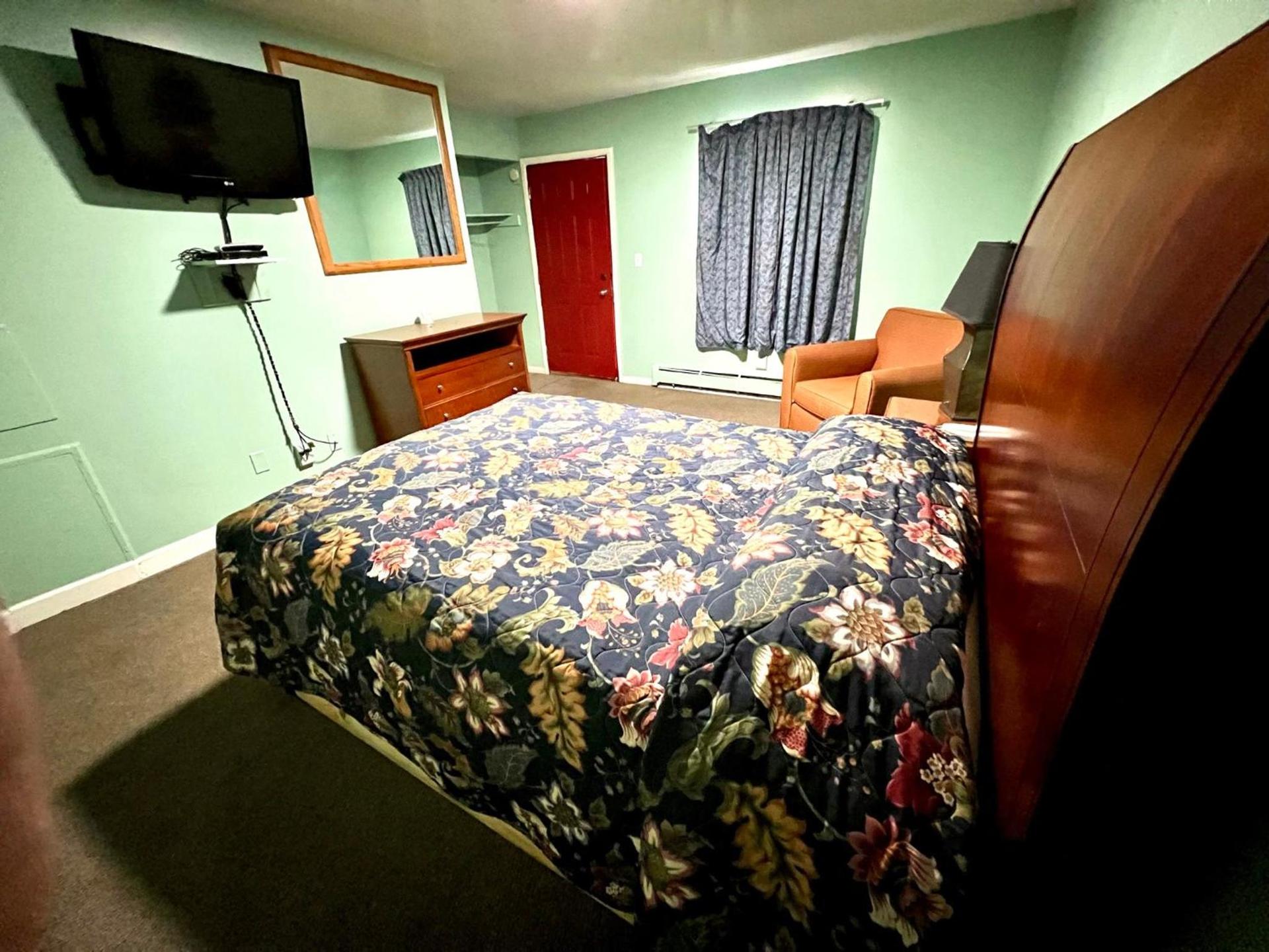 Your Motel photo 12