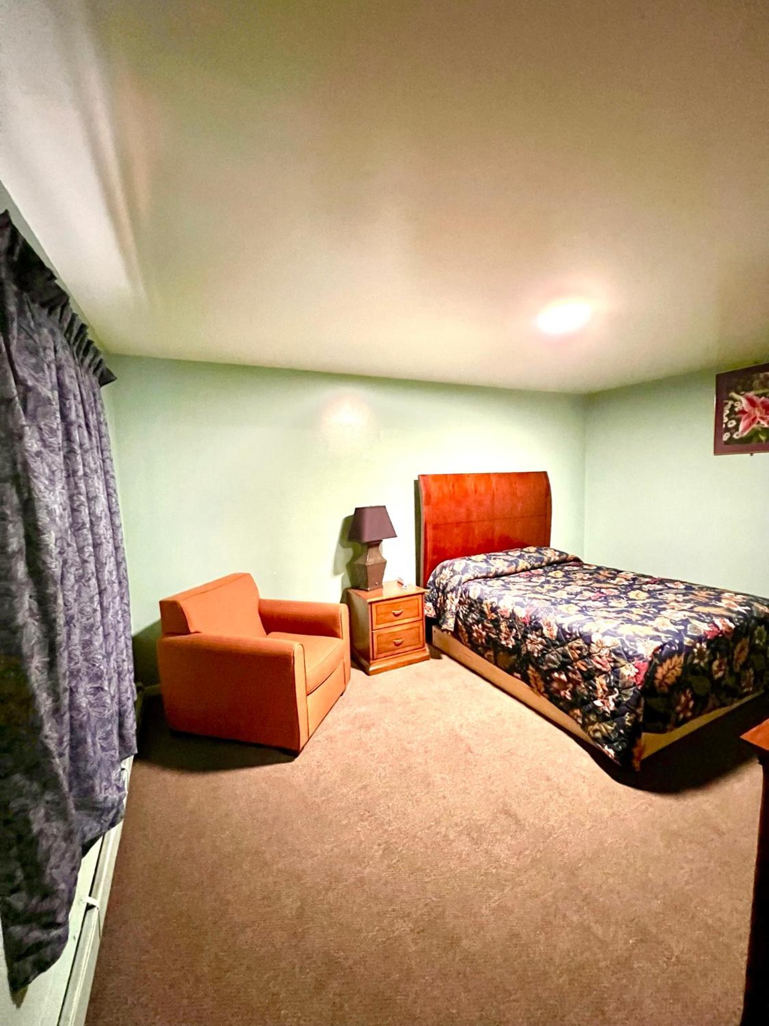 Your Motel photo 9