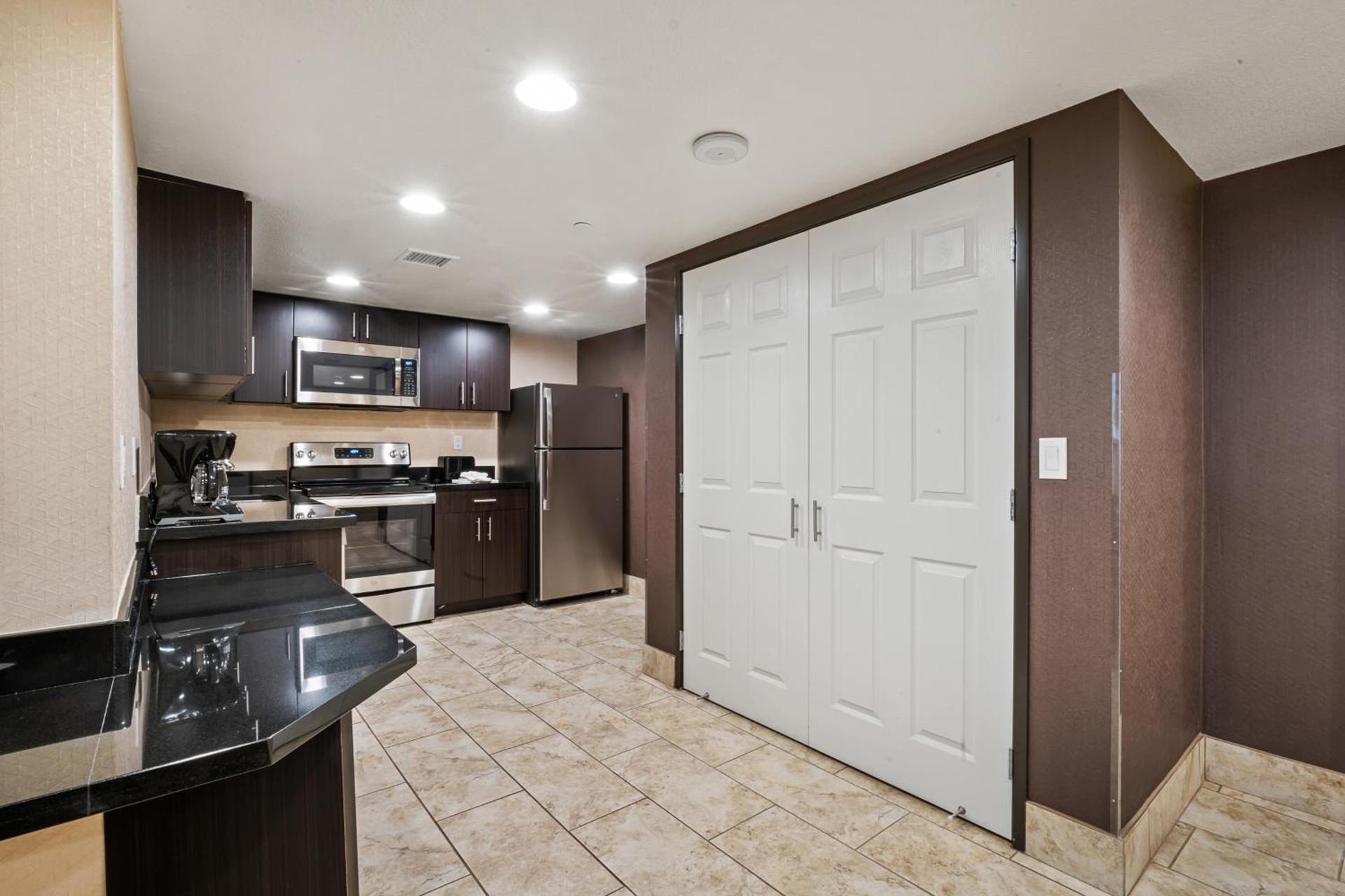 The Carriage House photo 11