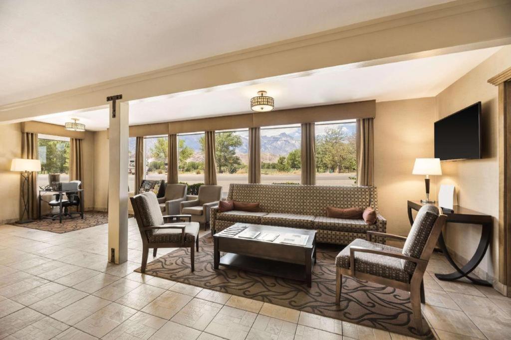 Best Western Frontier Motel photo 3
