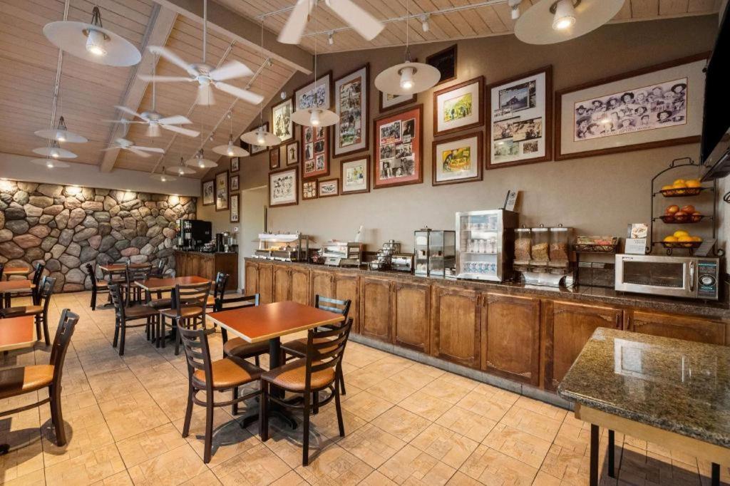 Best Western Frontier Motel photo 13