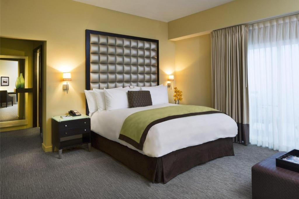 Sunset Marquis Hotel & Villas photo 6