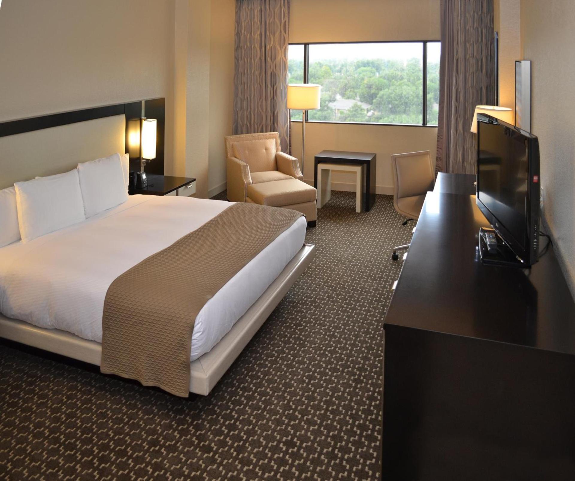 DoubleTree by Hilton Hotel Houston Hobby Airport photo 6